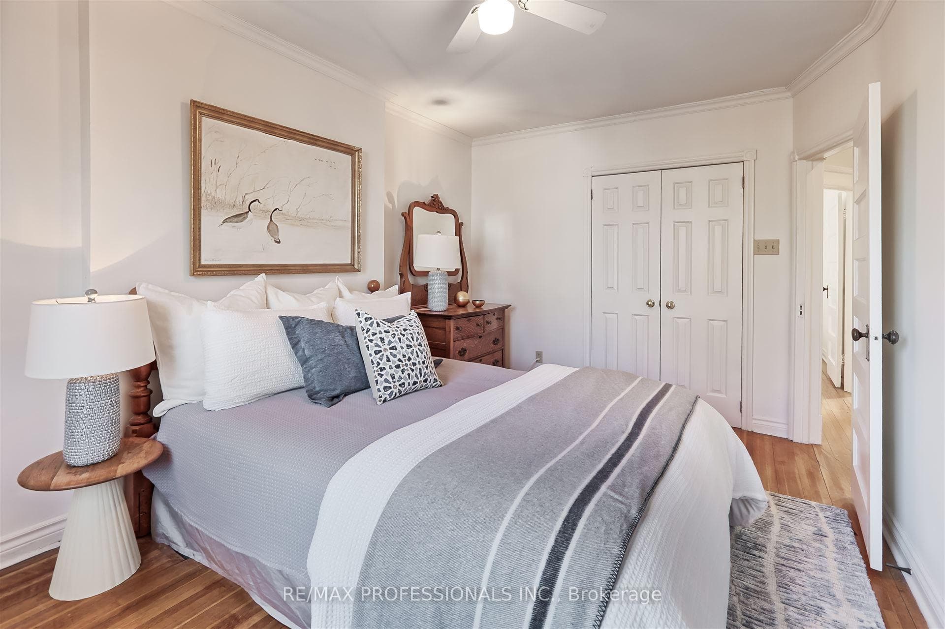 326 Durie Street photo 24
