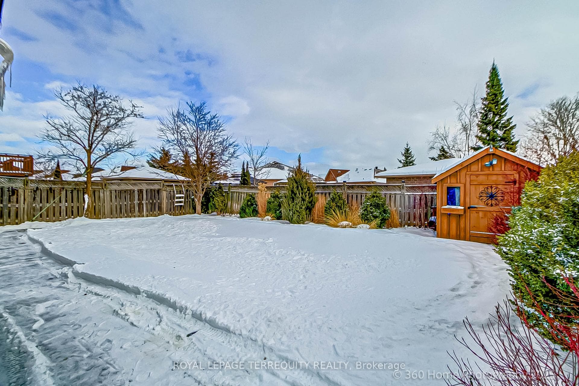258 Landsbridge Street photo 37