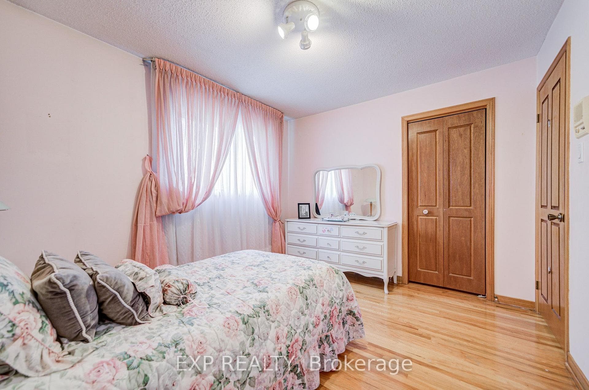 46 Eden Avenue photo 22