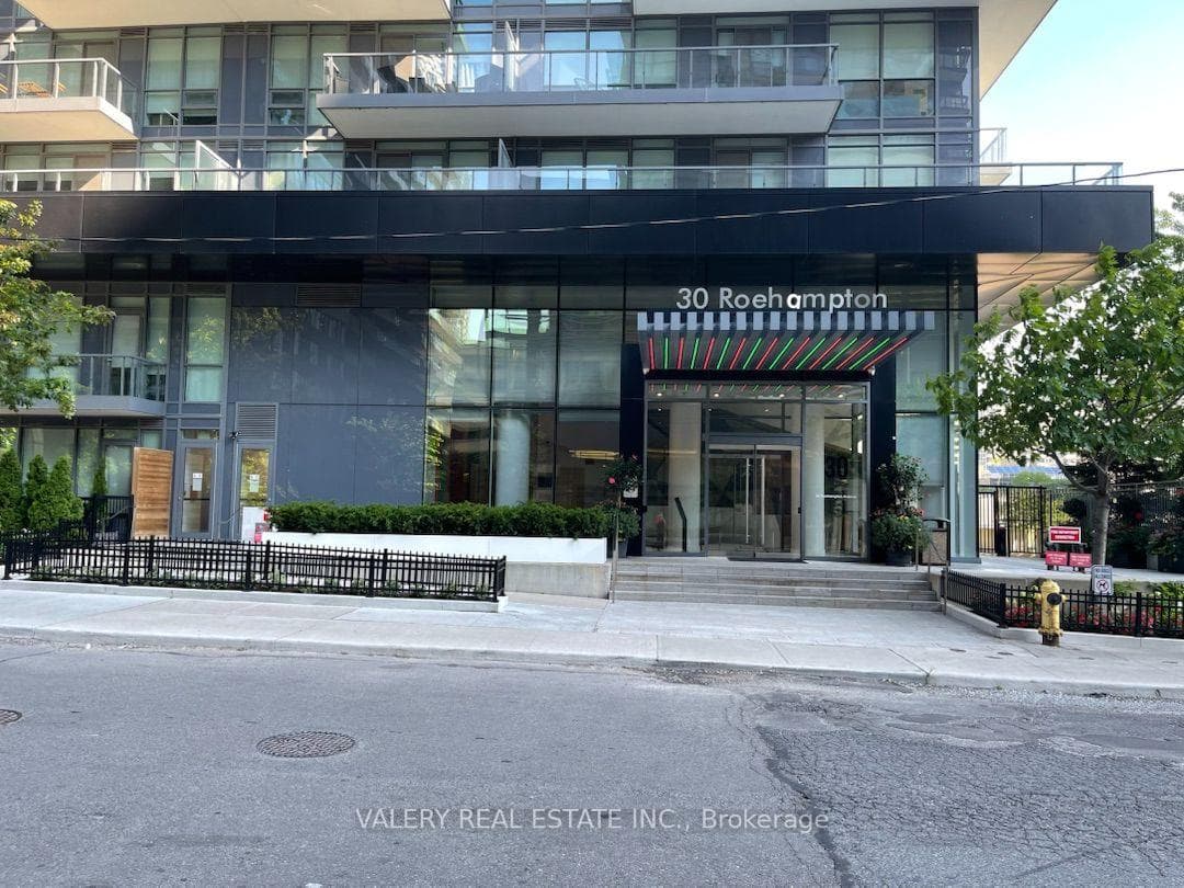 30 Roehampton Avenue Unit 2807 photo 2