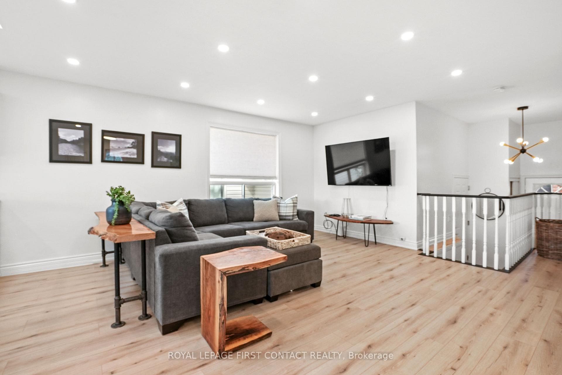 105 Wessenger Drive photo 8