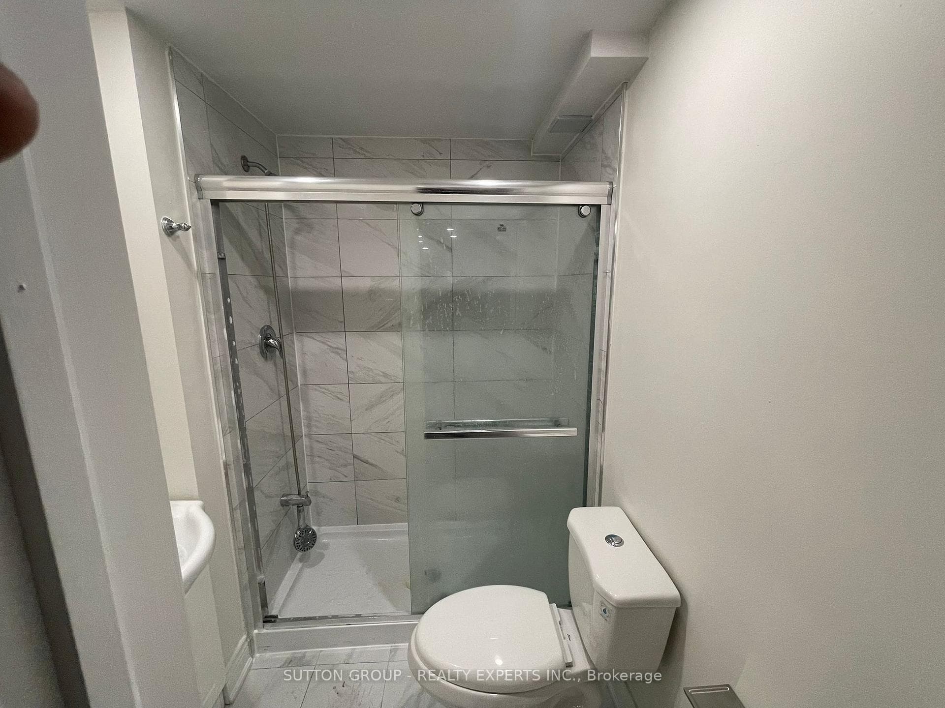 1006 Cumming Boulevard photo 16