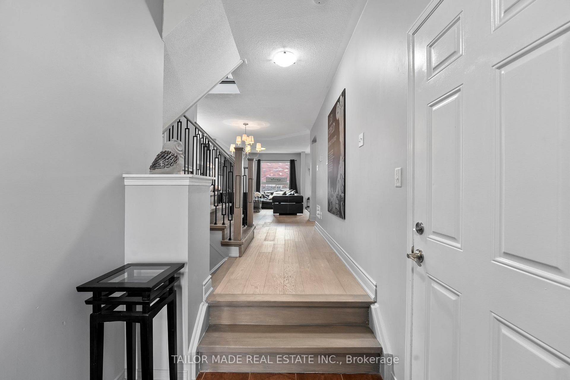 38 THORNBUSH Boulevard photo 4