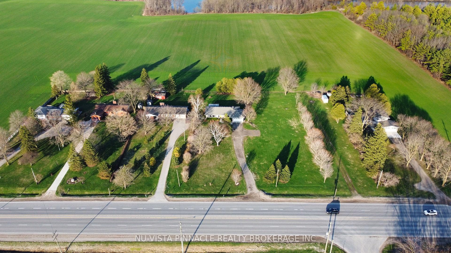 21752 Richmond Street photo 2