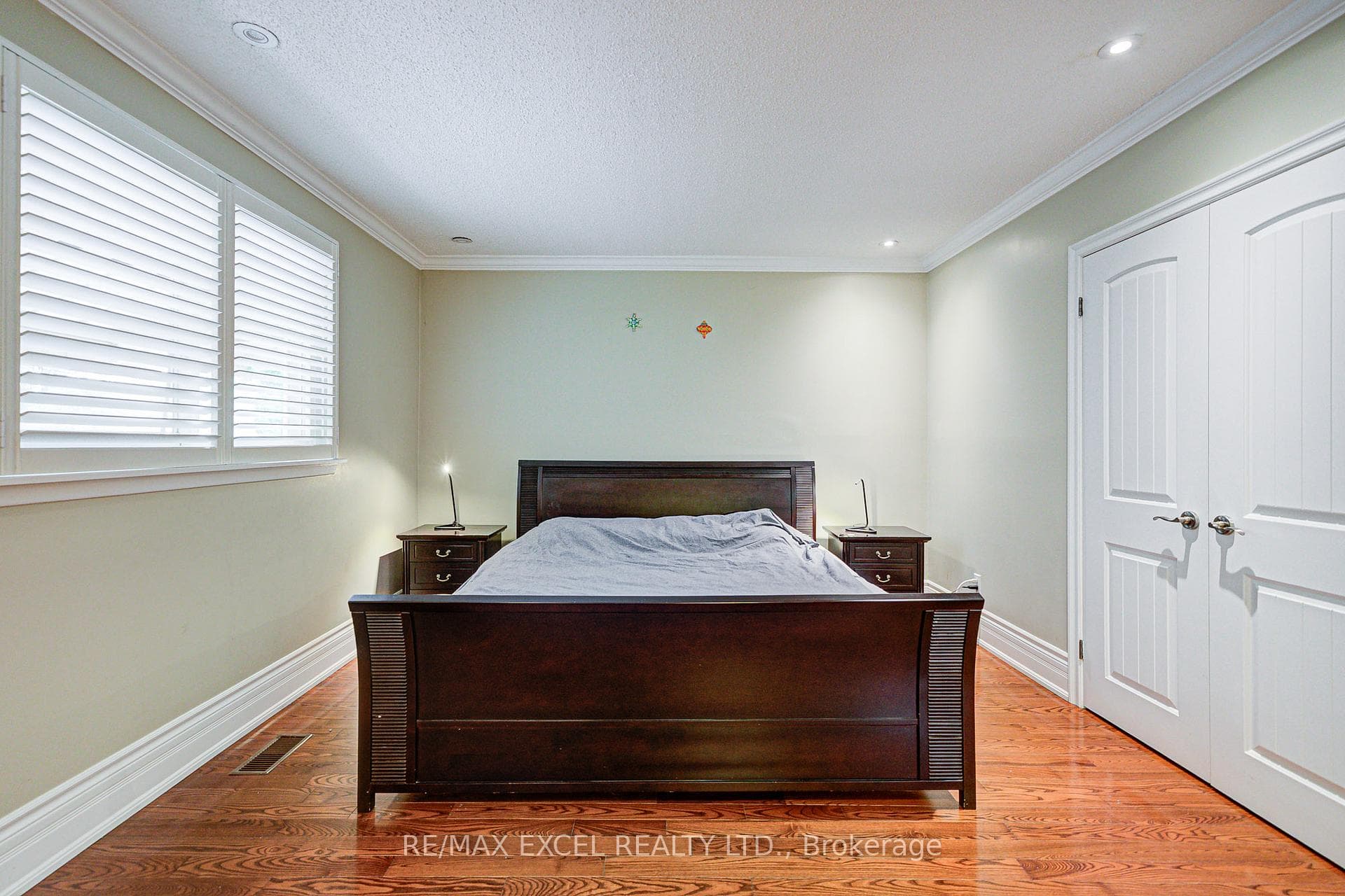 108 Babcombe Drive photo 30