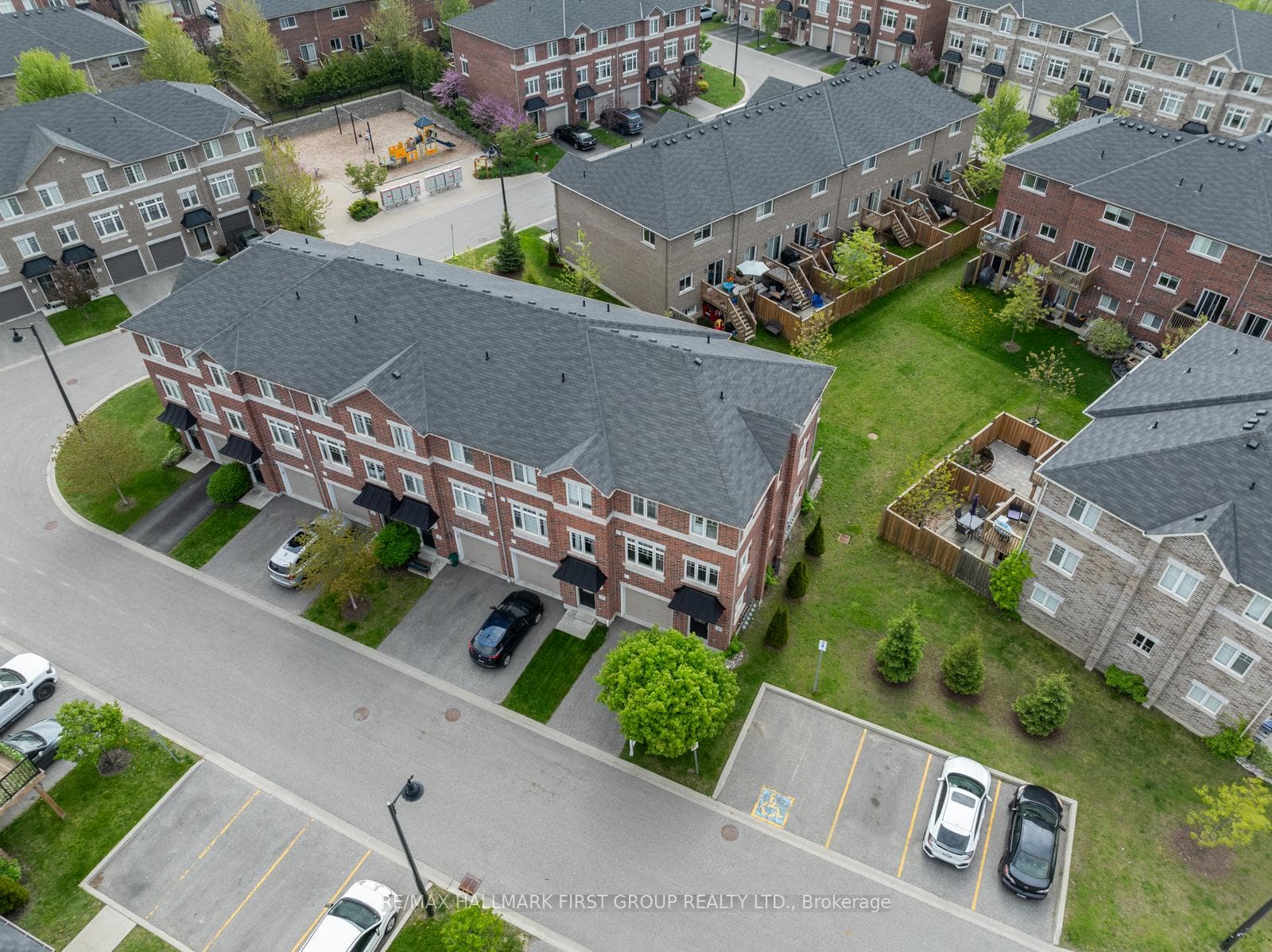 49 Streathern Way photo 33