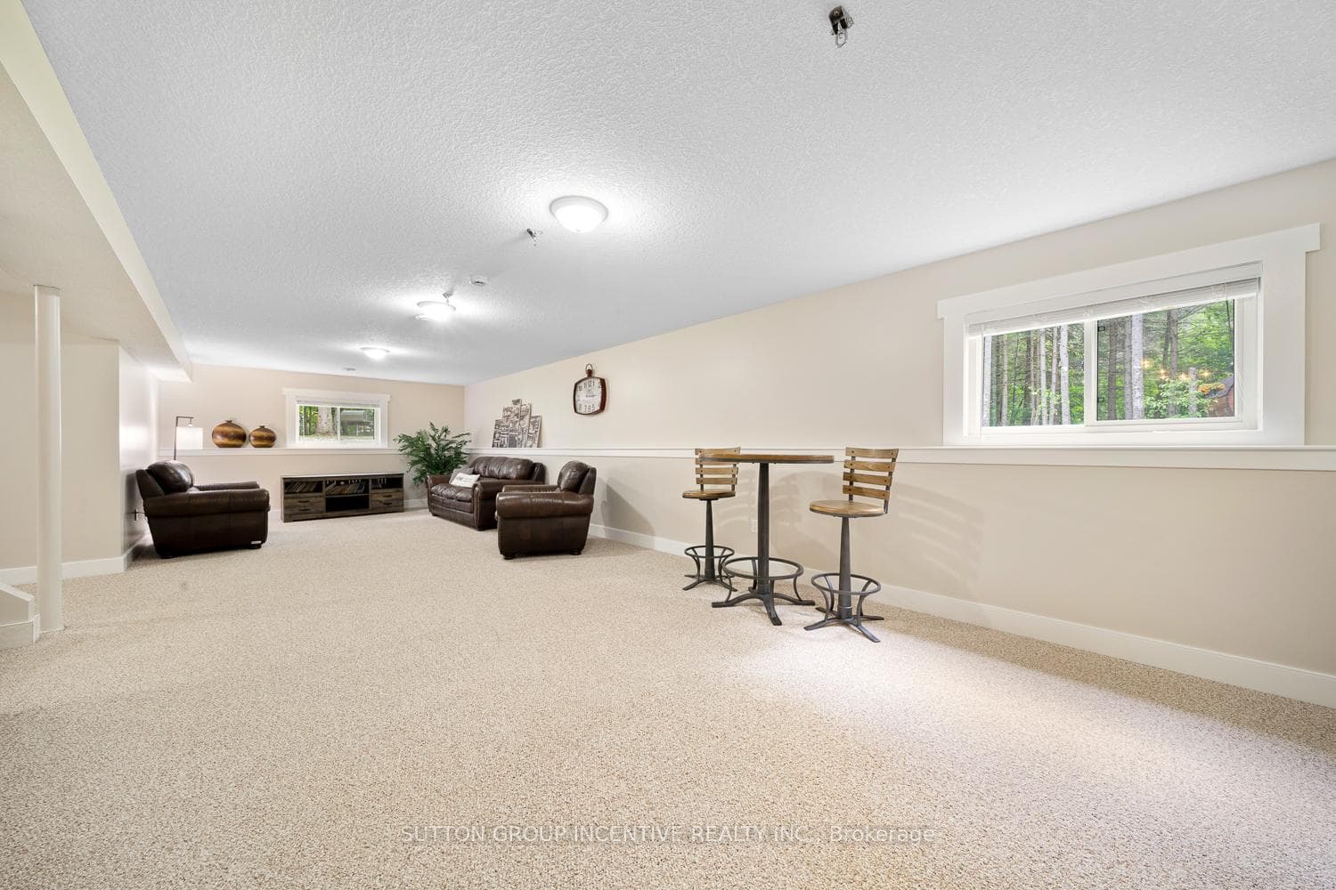 7070 93 Highway photo 26