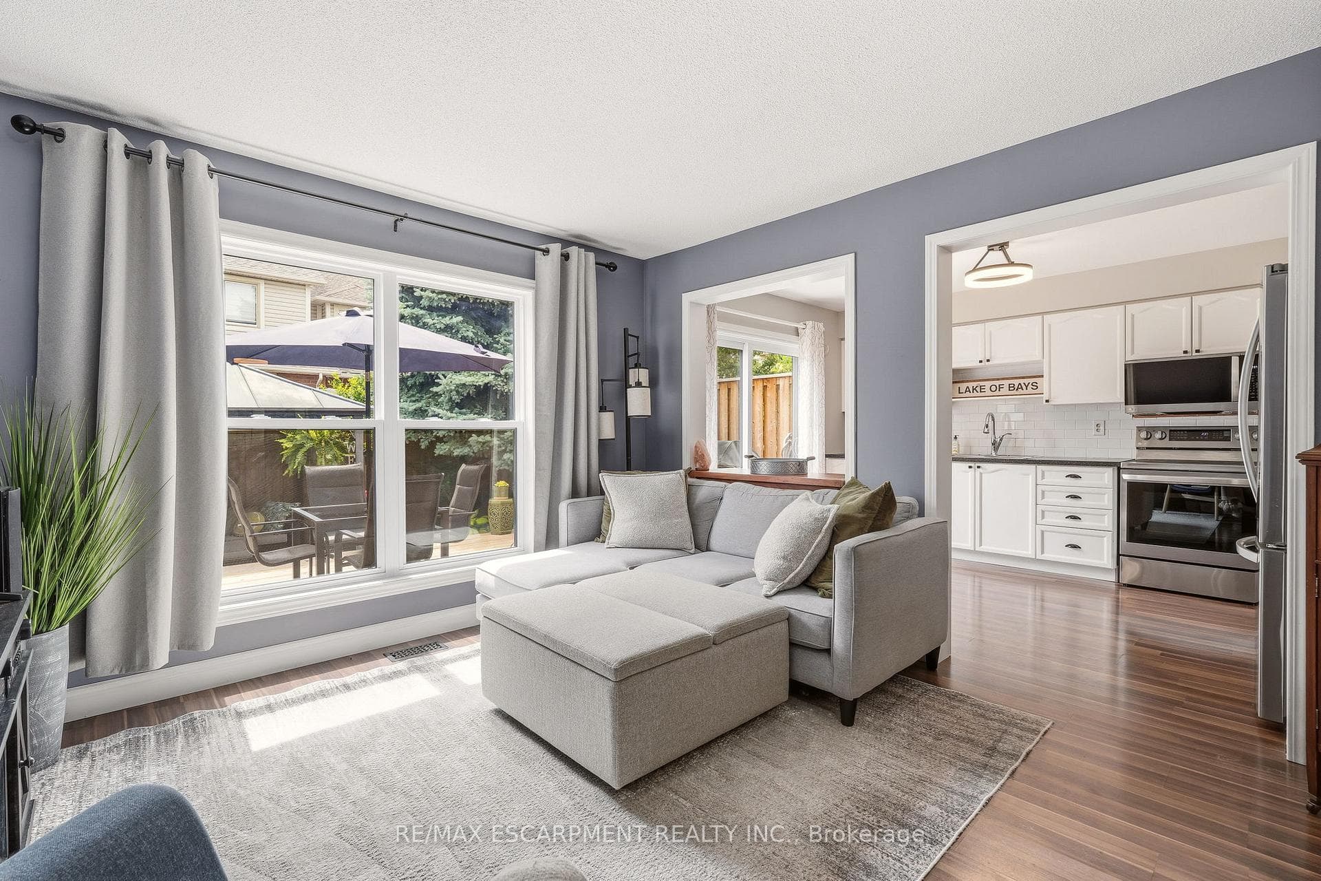 2089 Broadleaf Crescent photo 9