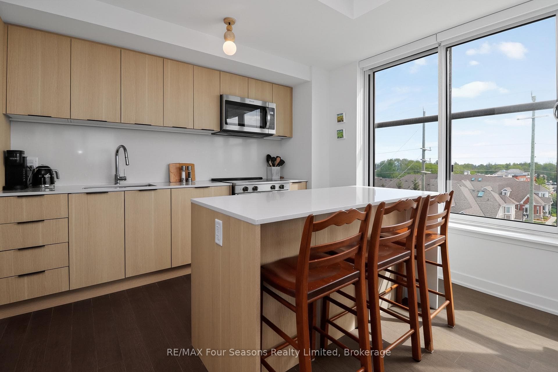 31 Huron Street Unit 406 photo 5