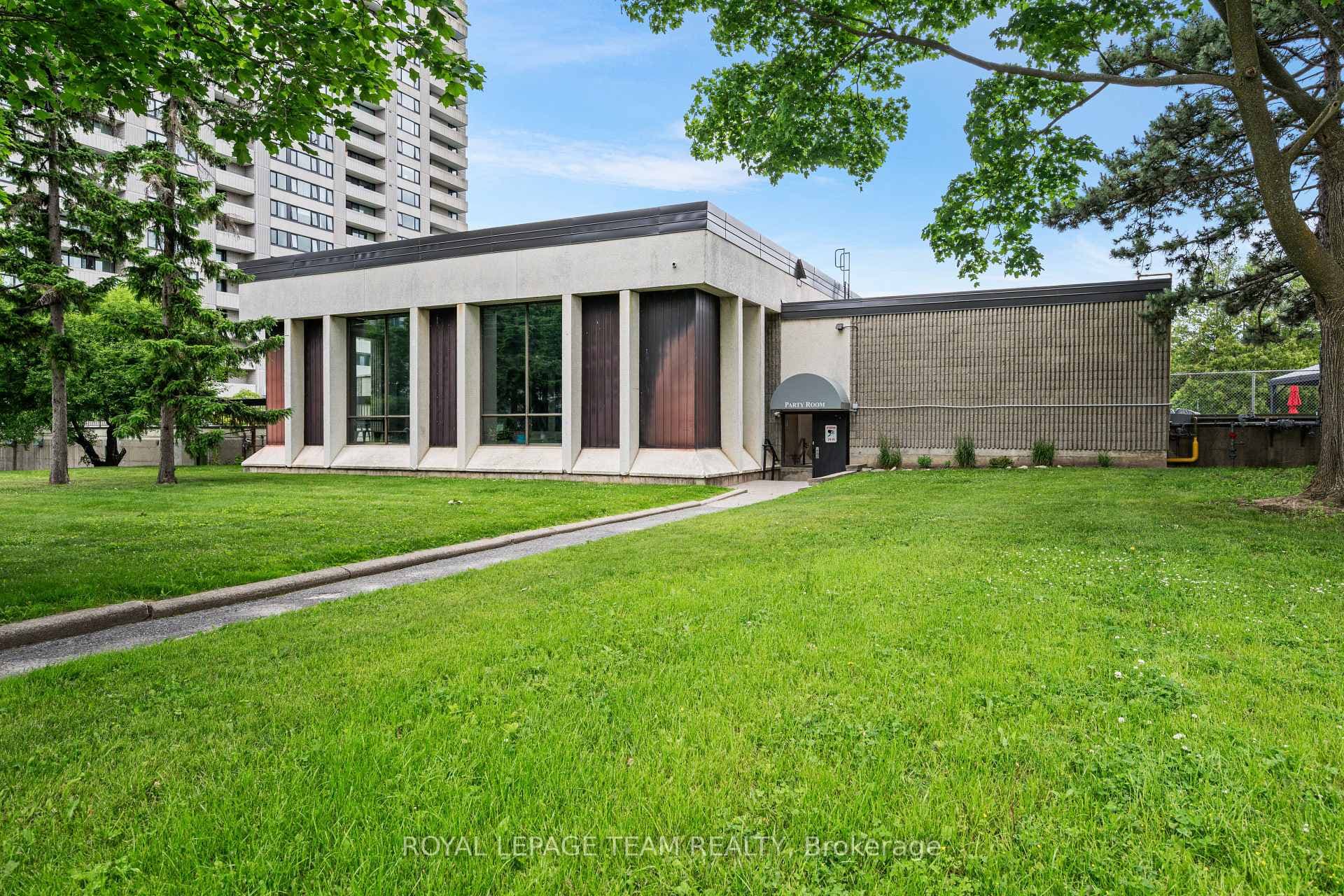 265 Poulin Avenue Unit 1611 photo 35