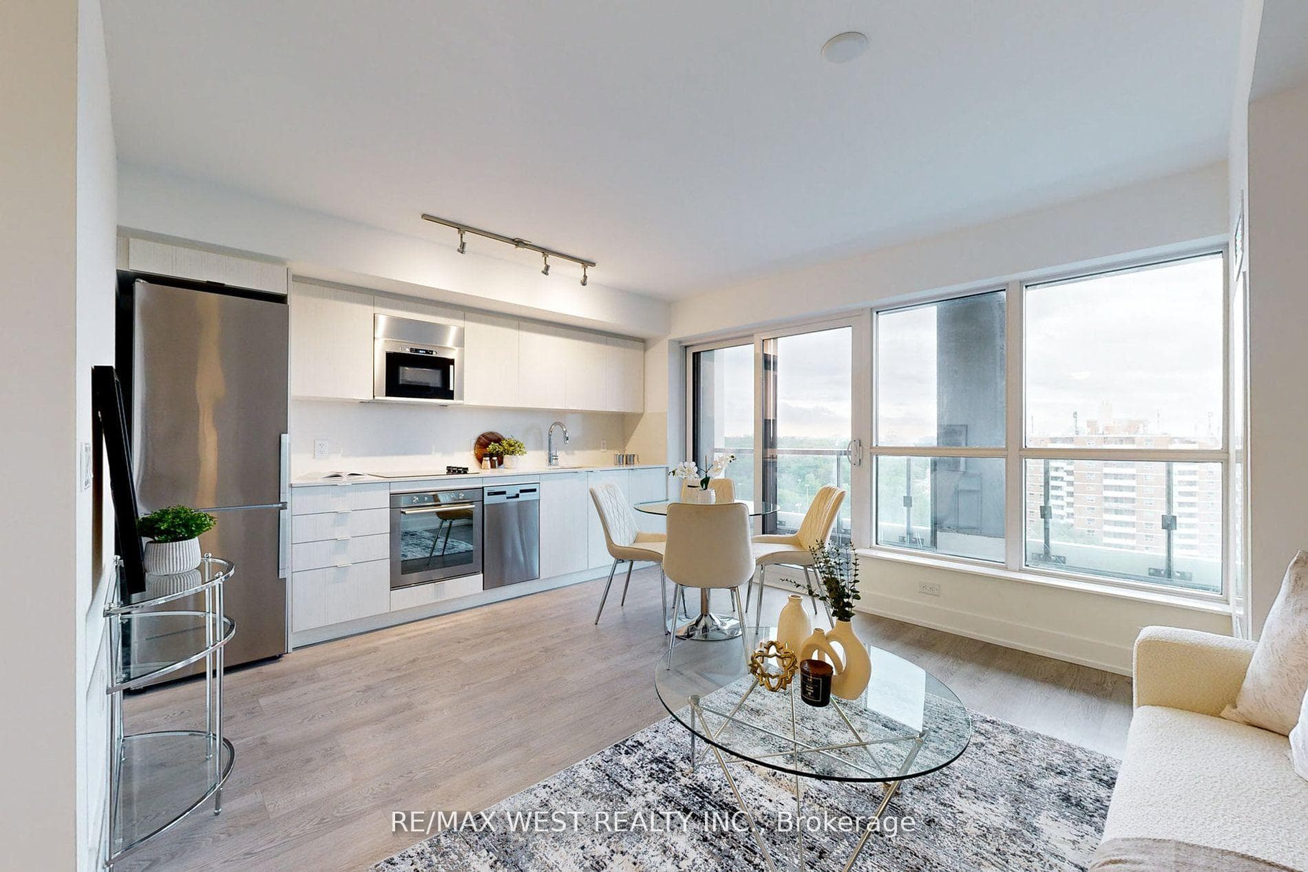 5 Mabelle Avenue Unit 1227 photo 6