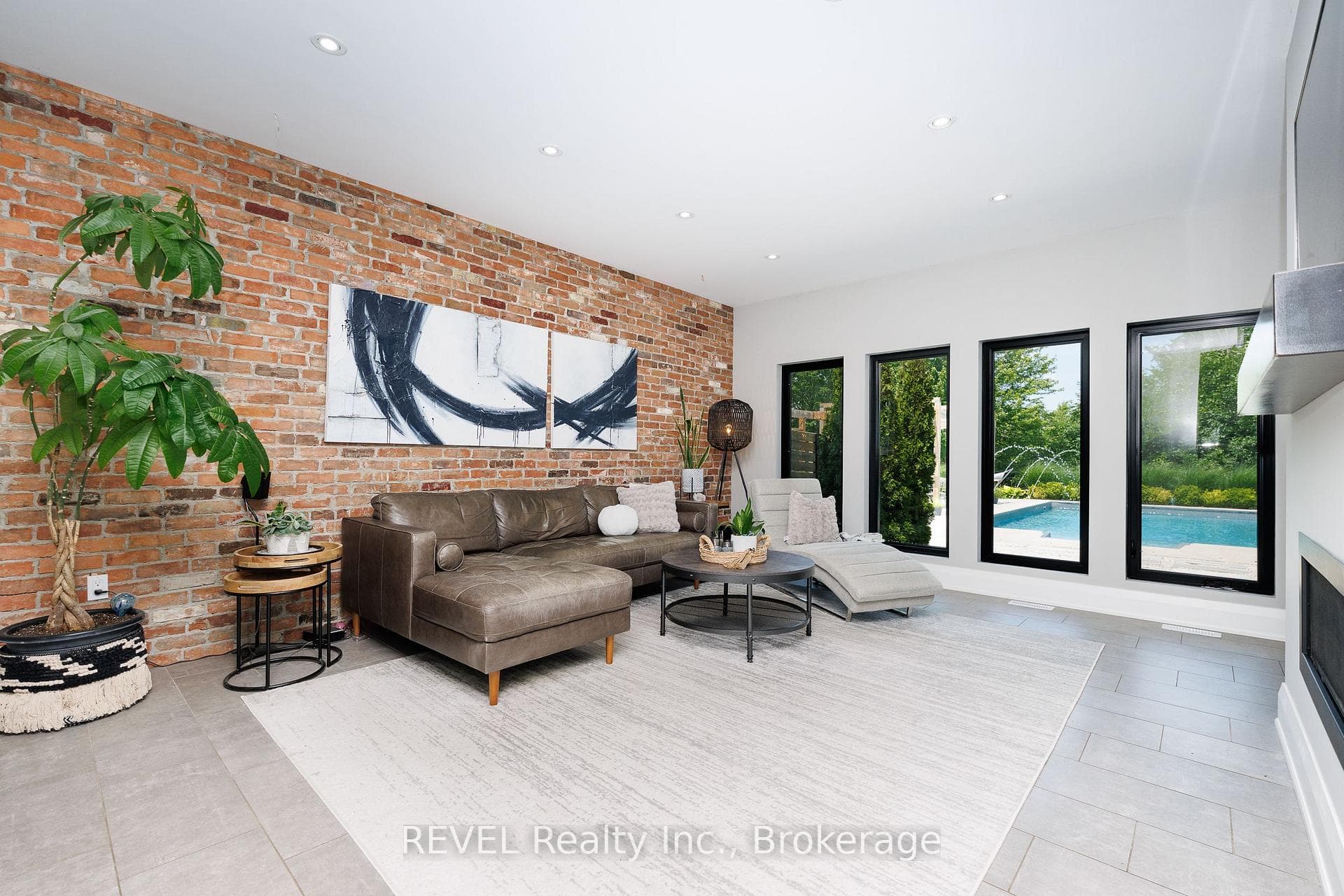 1009 Canboro Road photo 14