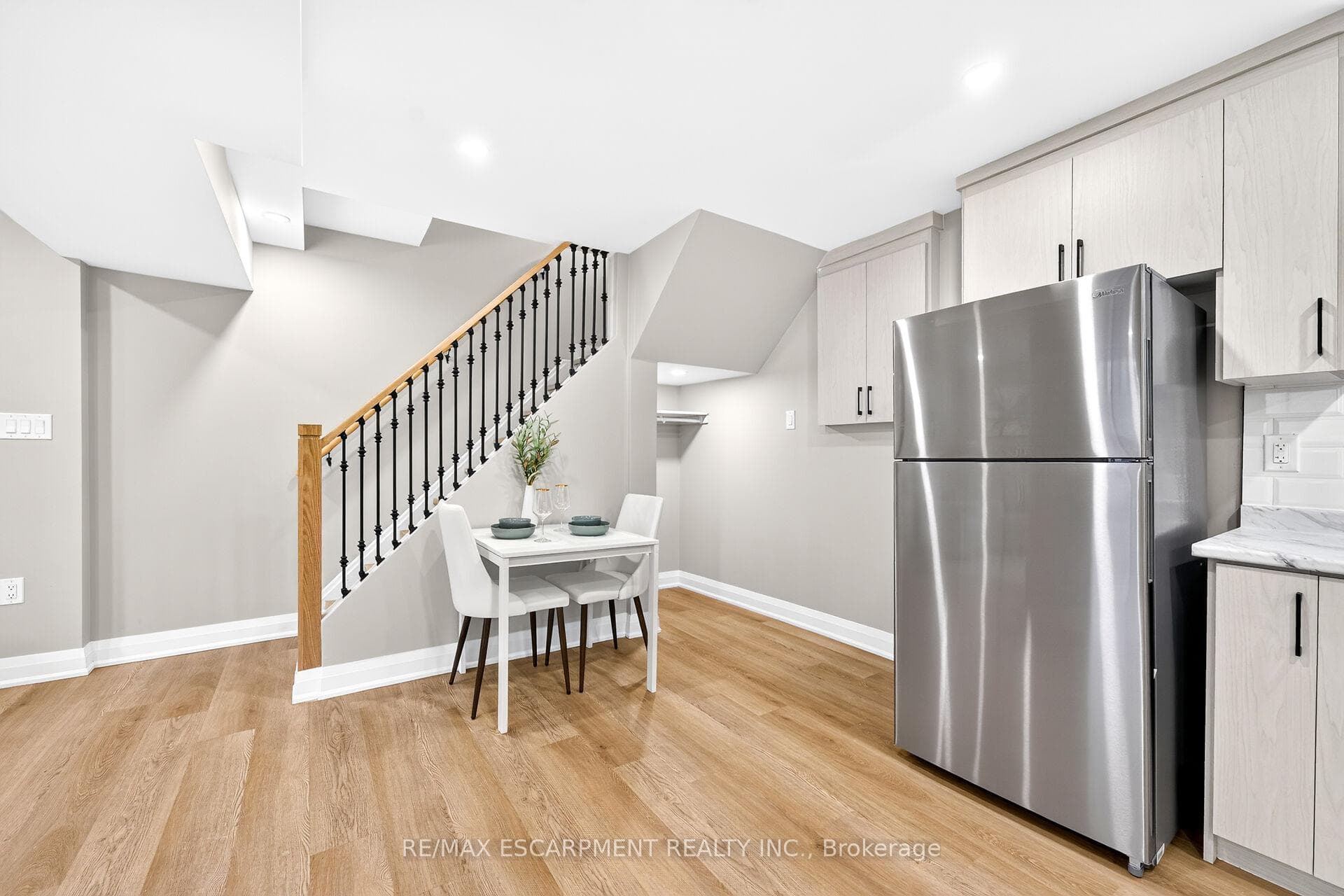 150 Howard Avenue photo 34