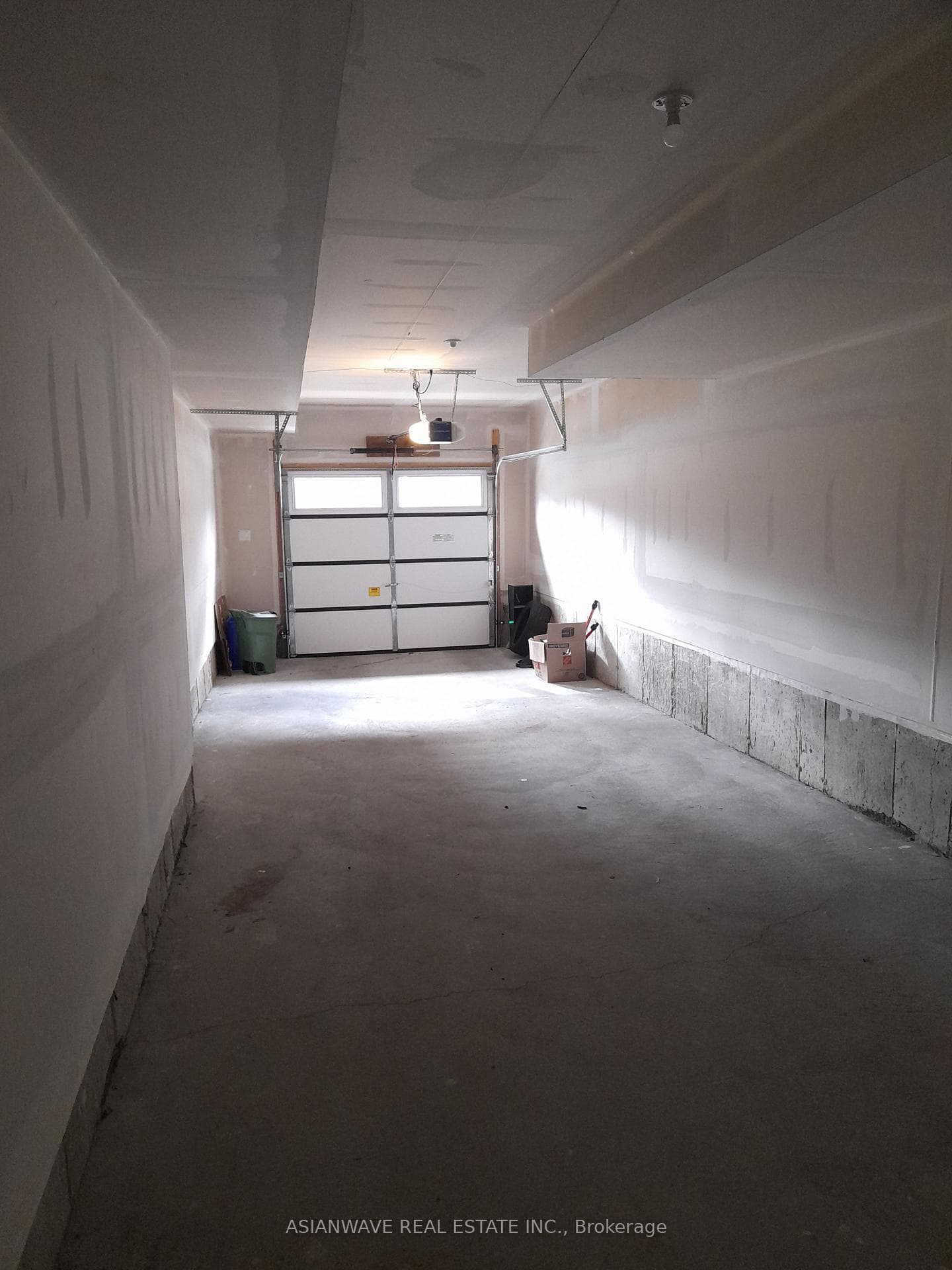 250 Finch Avenue Unit 102 photo 6