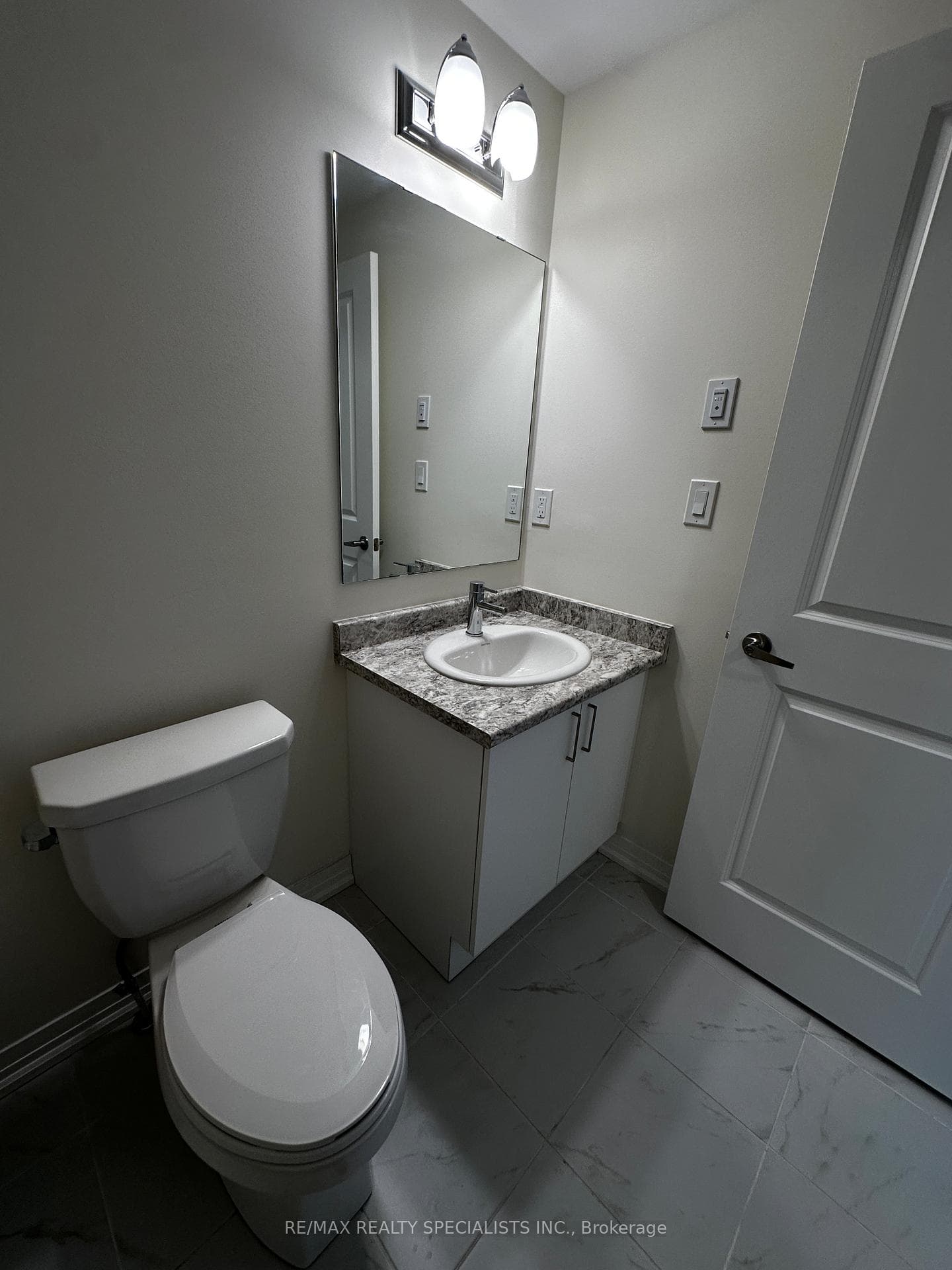145 Tapscott Road Unit 18 photo 24