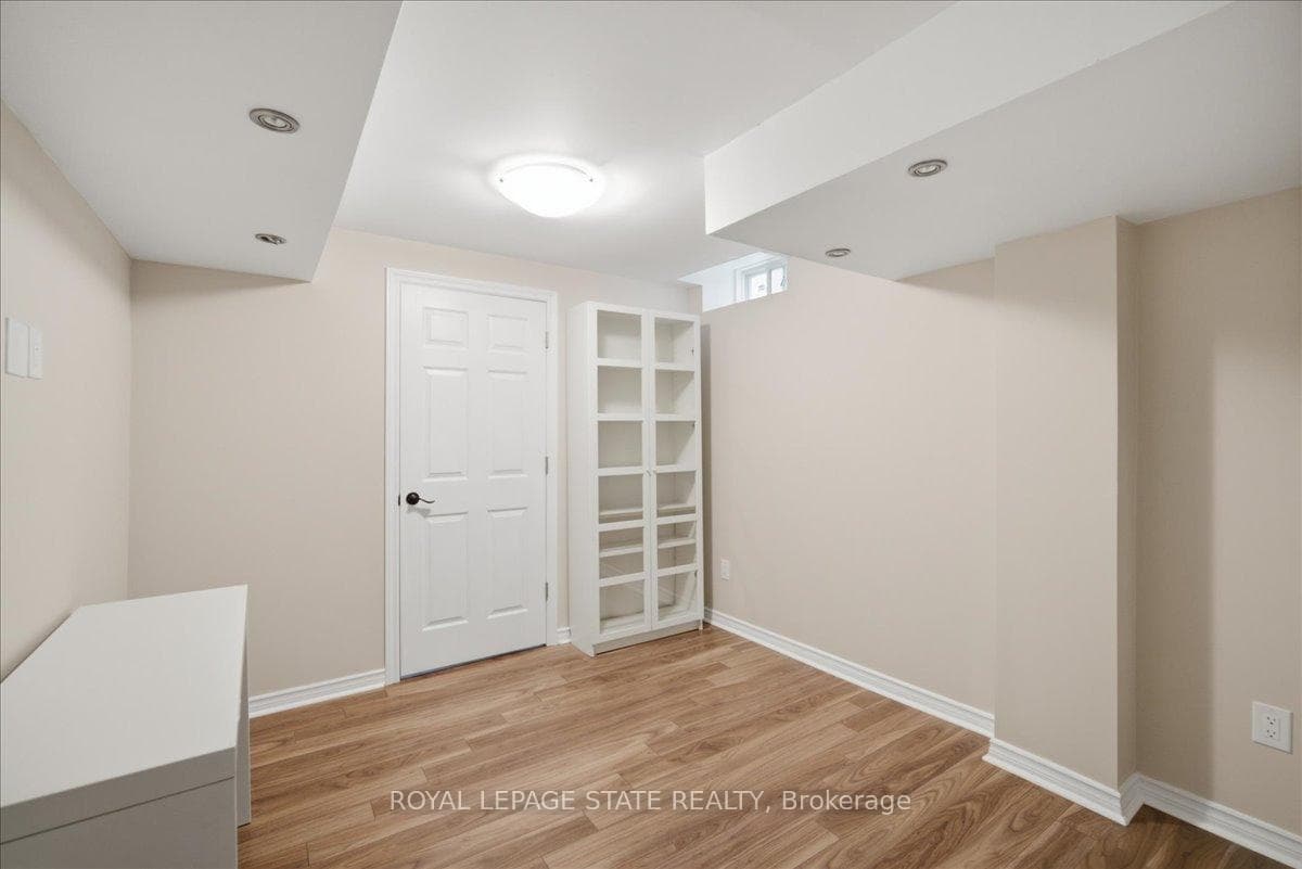40 Whitwell Way photo 35