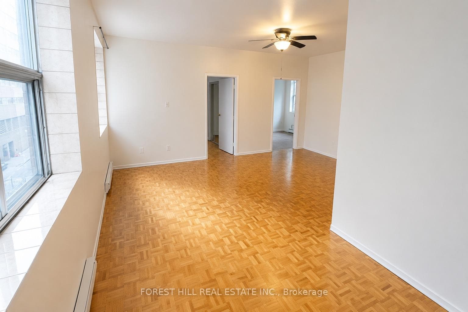 126 Dundas Street Unit 301 photo 11
