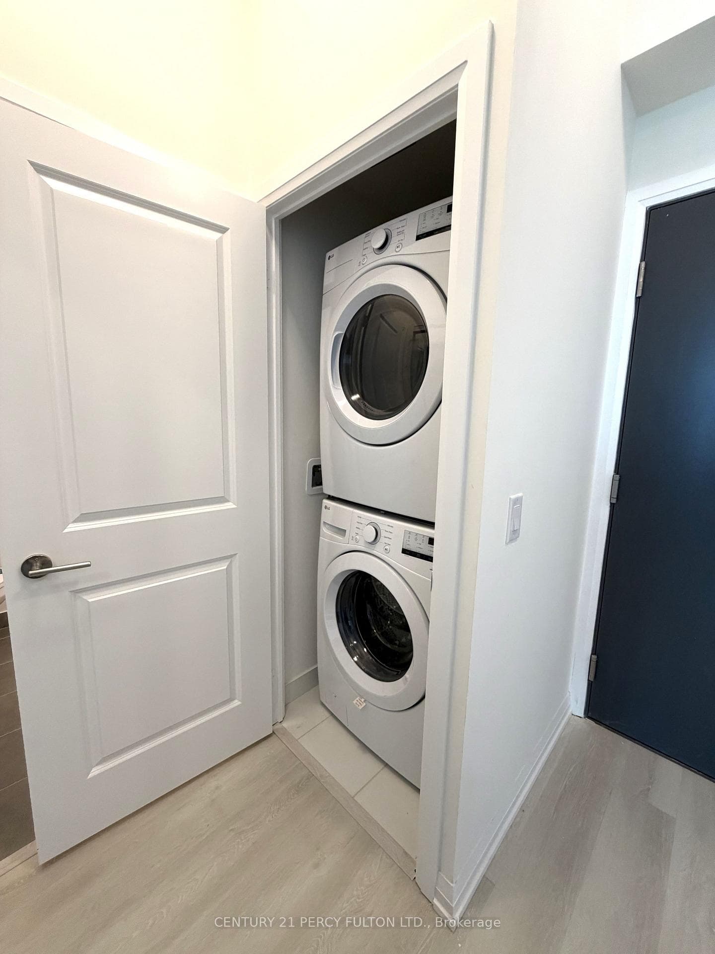 3260 Sheppard Avenue Unit 603 photo 14