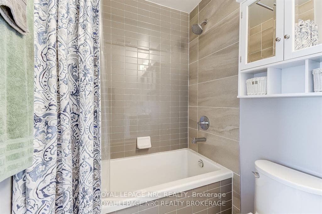 4699 Glen Erin Drive Unit 1510 photo 12