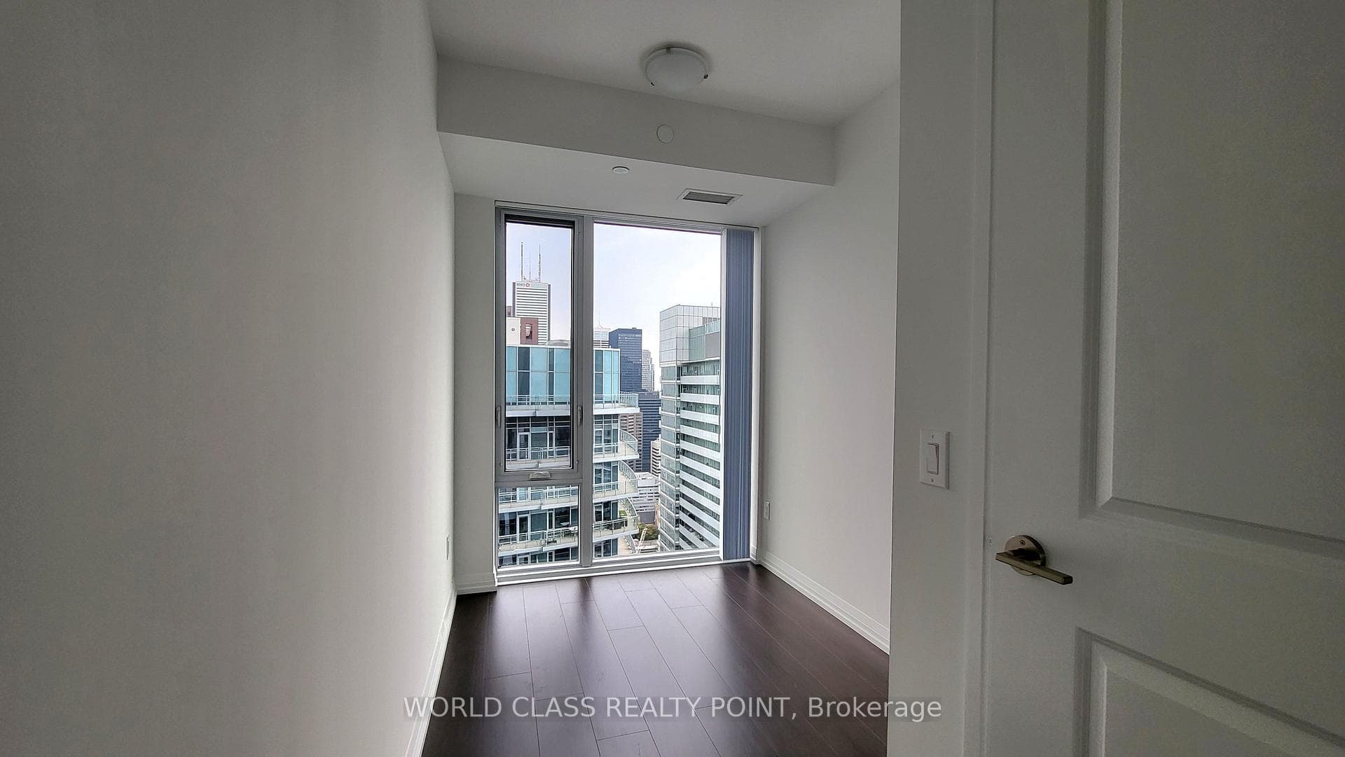 8 Widmer Street Unit 5005 photo 10