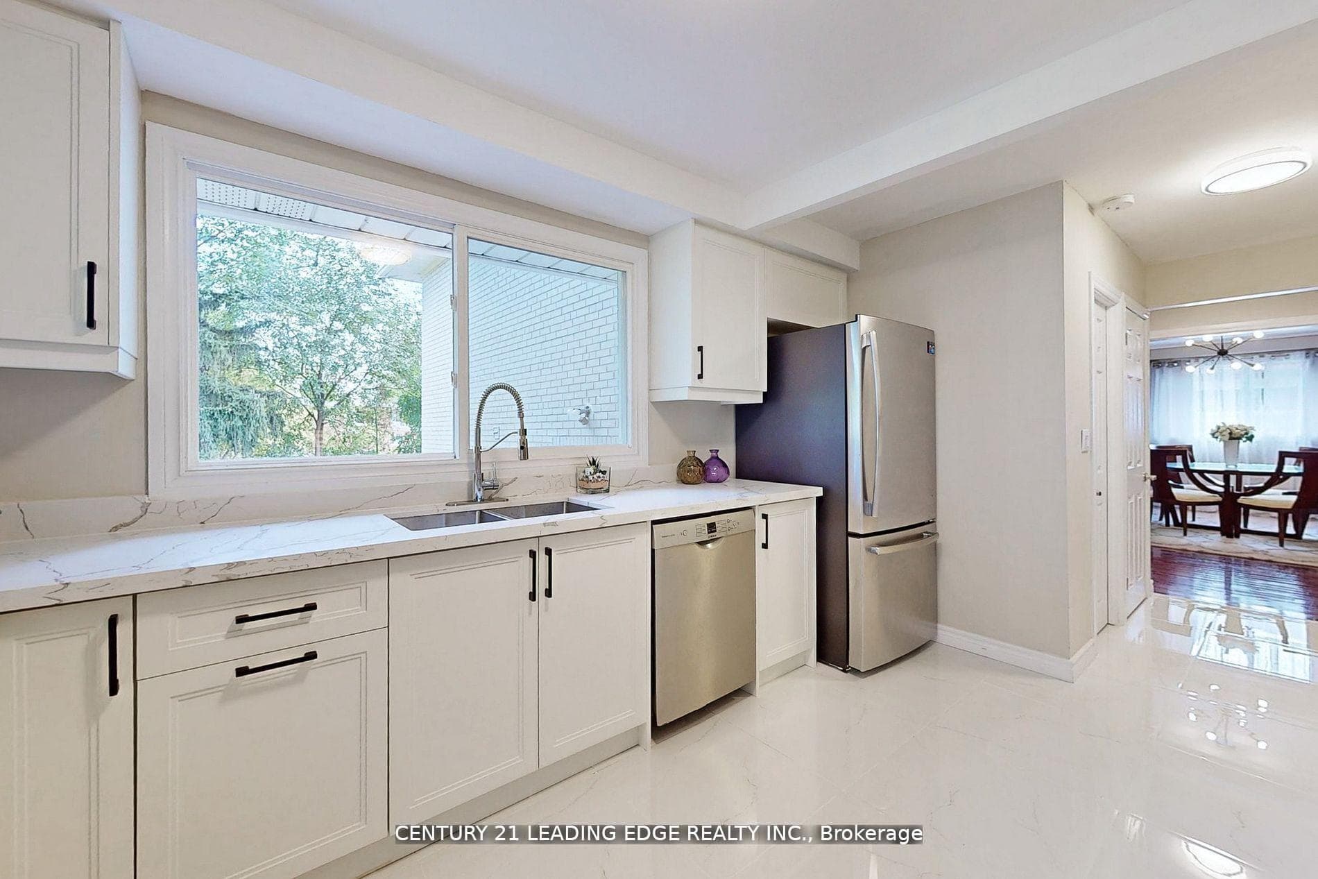 1041 LILLIAN Street photo 15