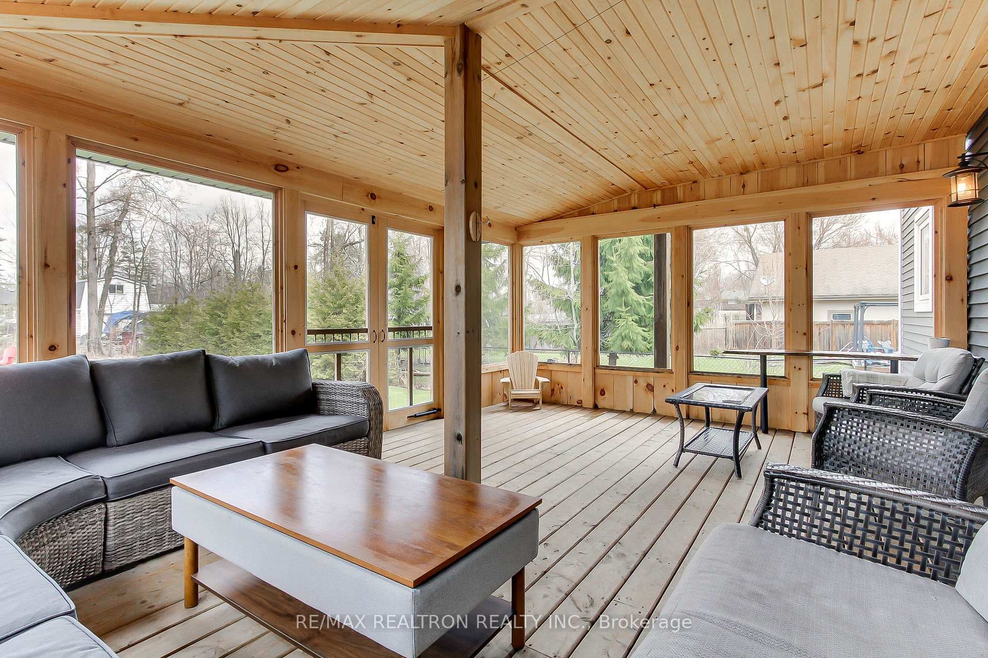 860 Blackwoods Avenue photo 21