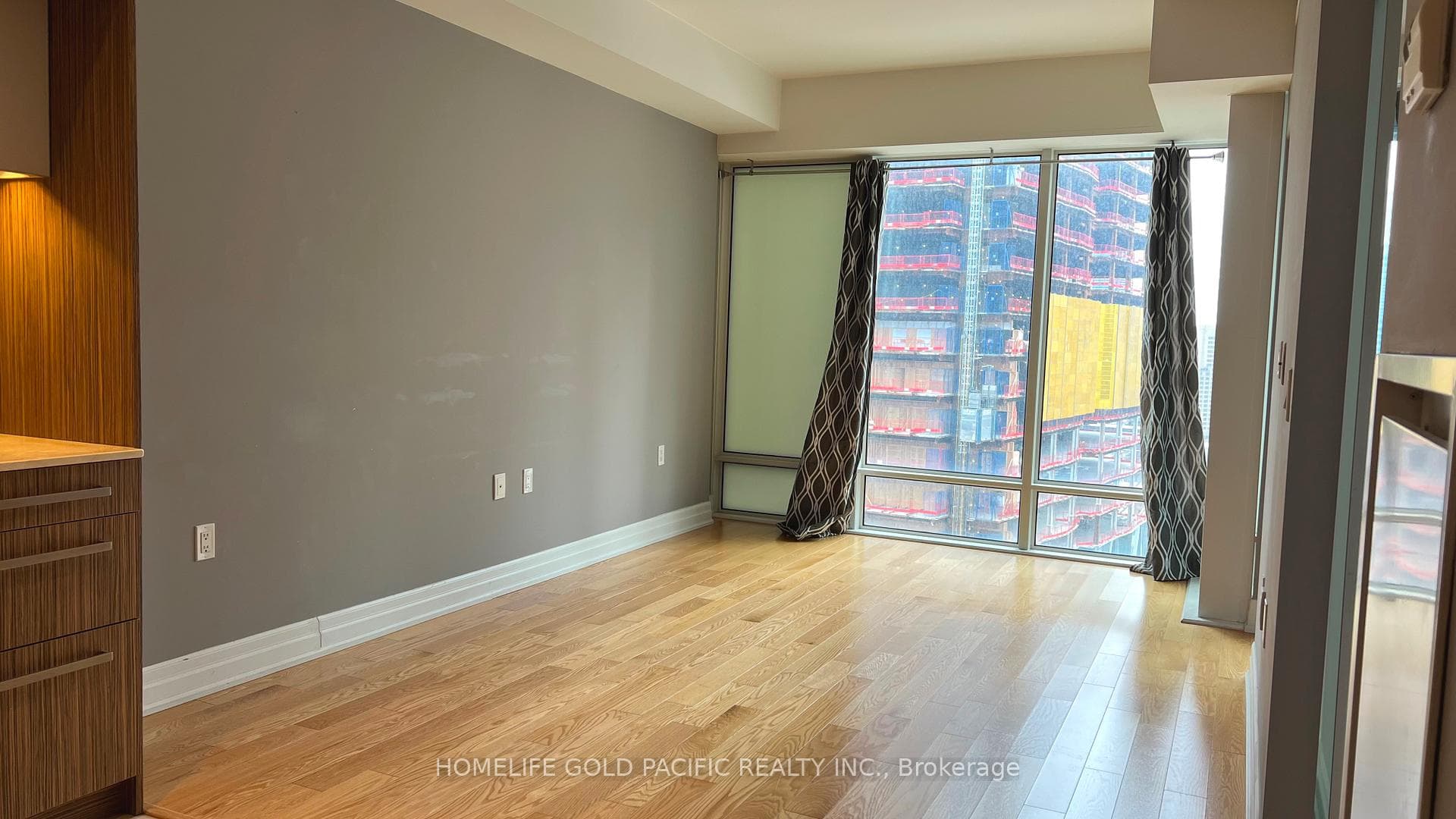 8 The Esplanade N/A Unit 2404 photo 7