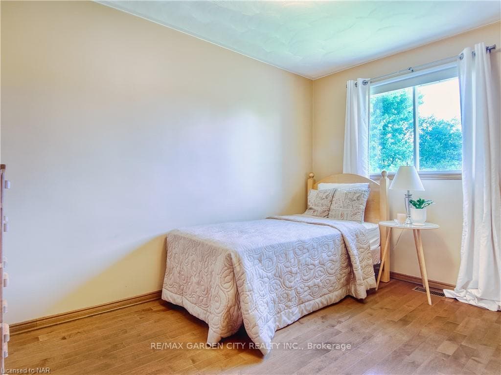 11 Huntington Lane photo 21
