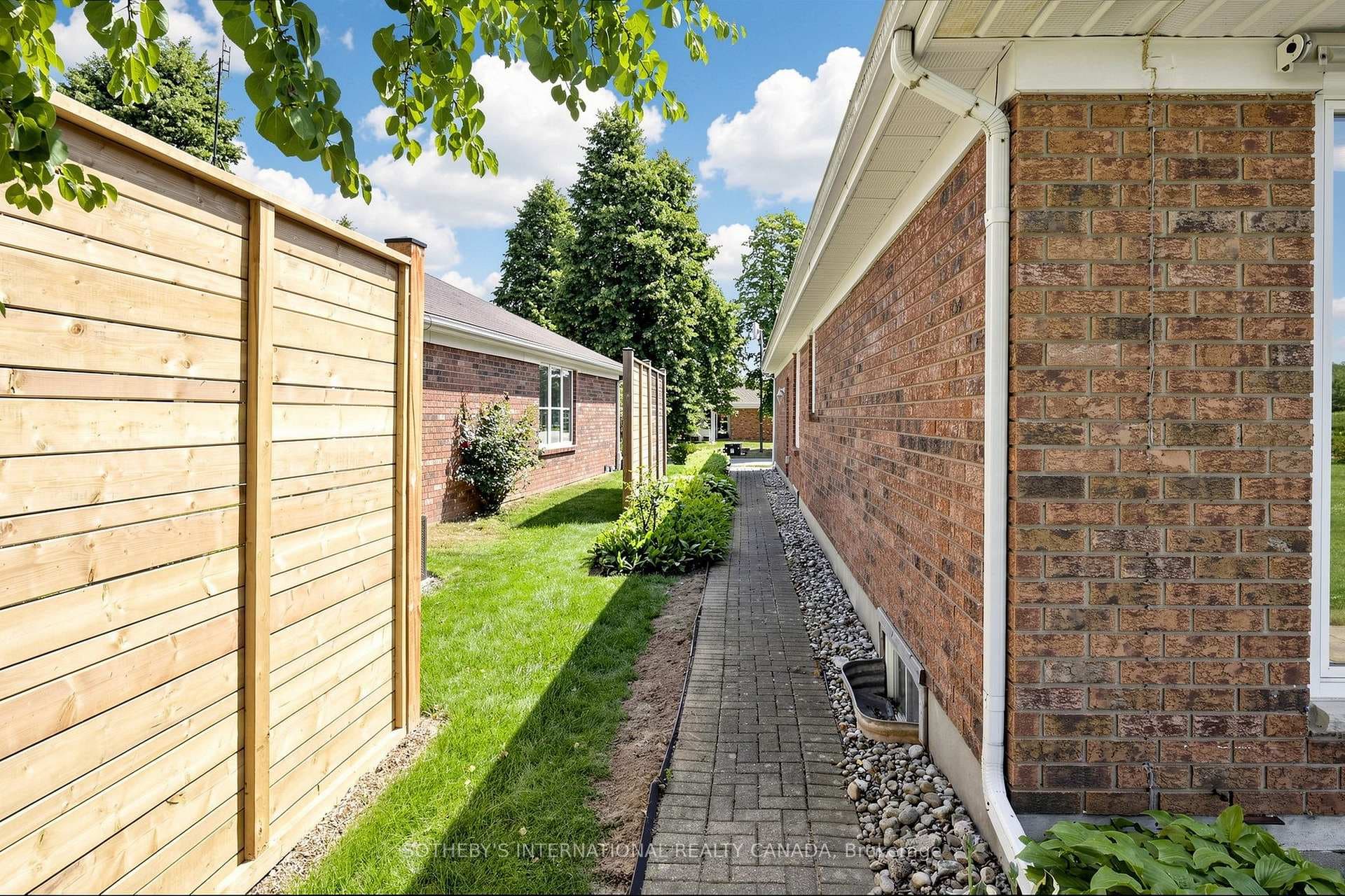 3454 FREDERICK Avenue photo 42
