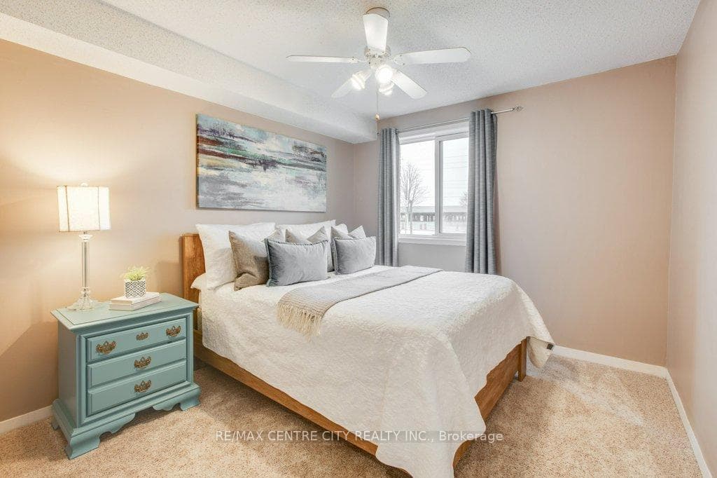 1096 Jalna Boulevard Unit 104 photo 22