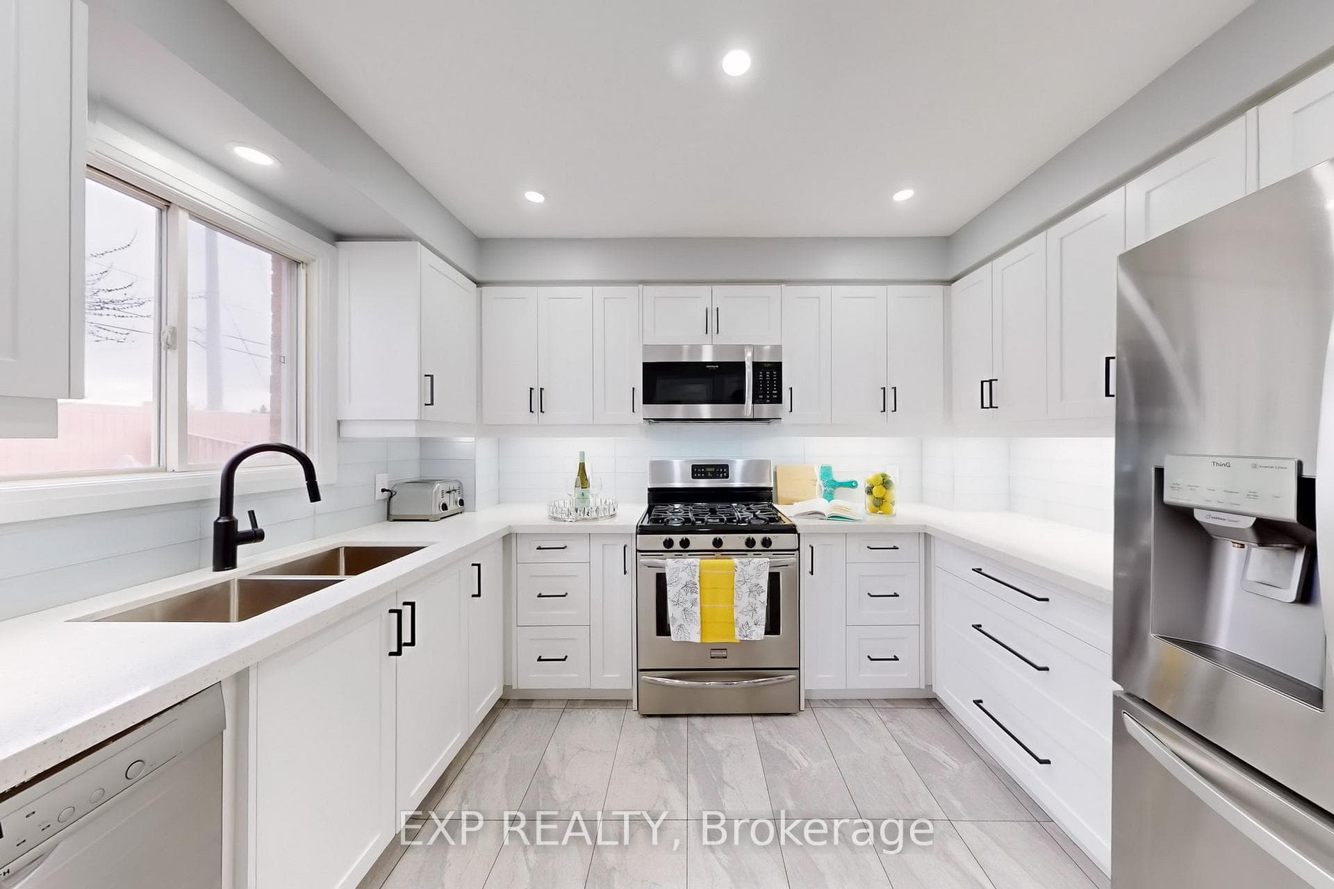 30 Fern Valley Crescent photo 13