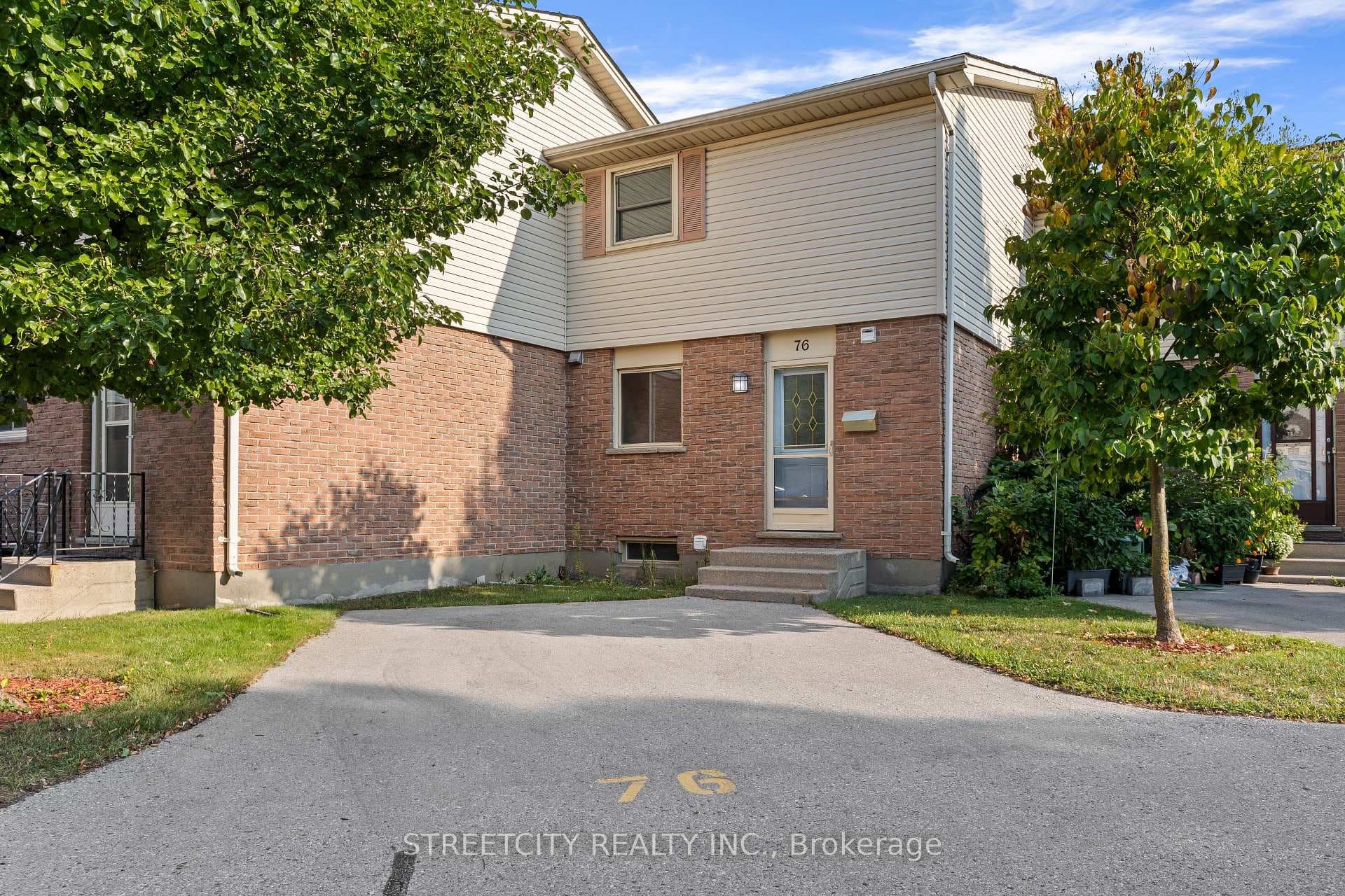 230 Clarke Road Unit 76 photo 1