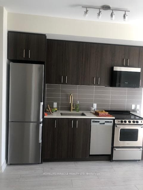 8010 Derry Road Unit 1105 photo 4