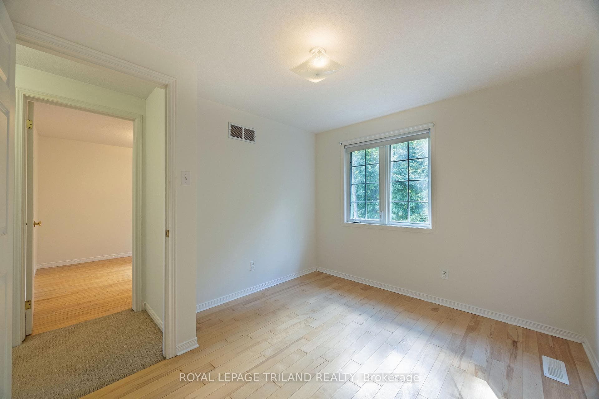 235 Rossmore Court photo 22