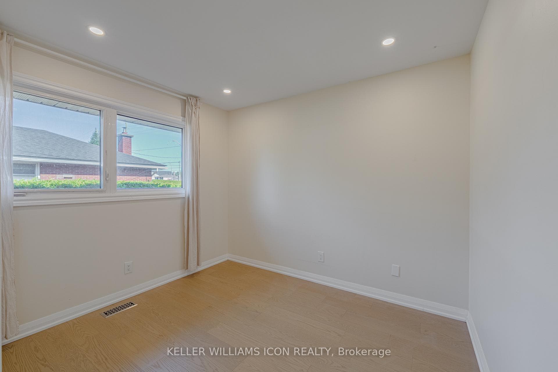 1666 Fisher Avenue photo 24