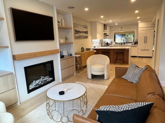 19 Elmsthorpe Avenue photo 4