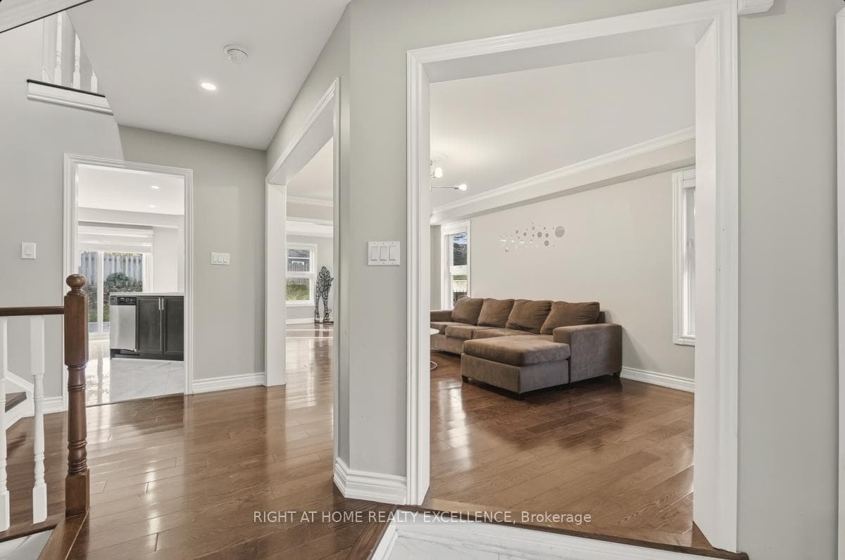11 Gunning Crescent photo 8