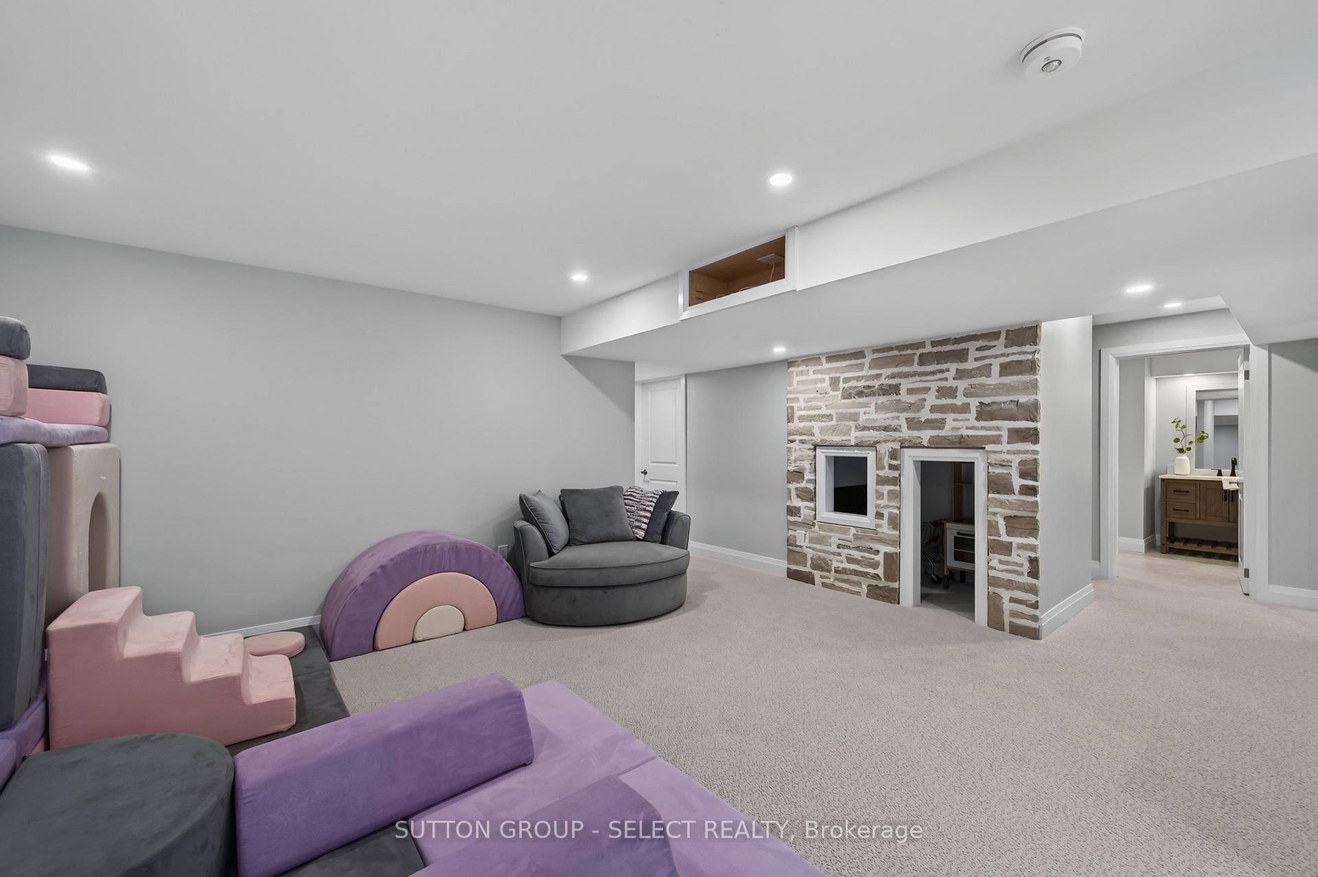 216 Martin Drive photo 35
