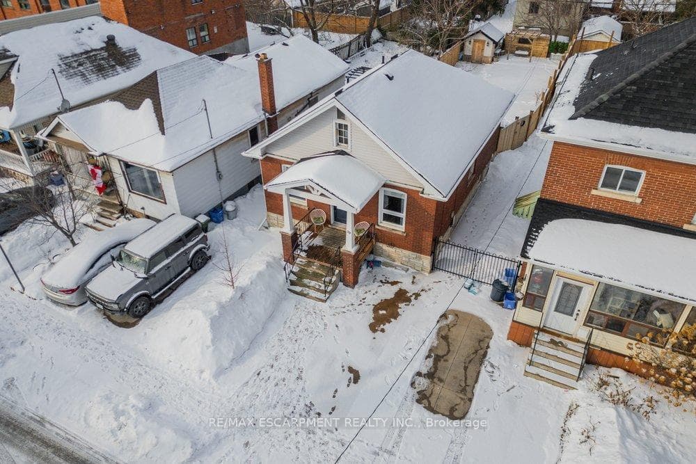 19 Huxley Avenue photo 35