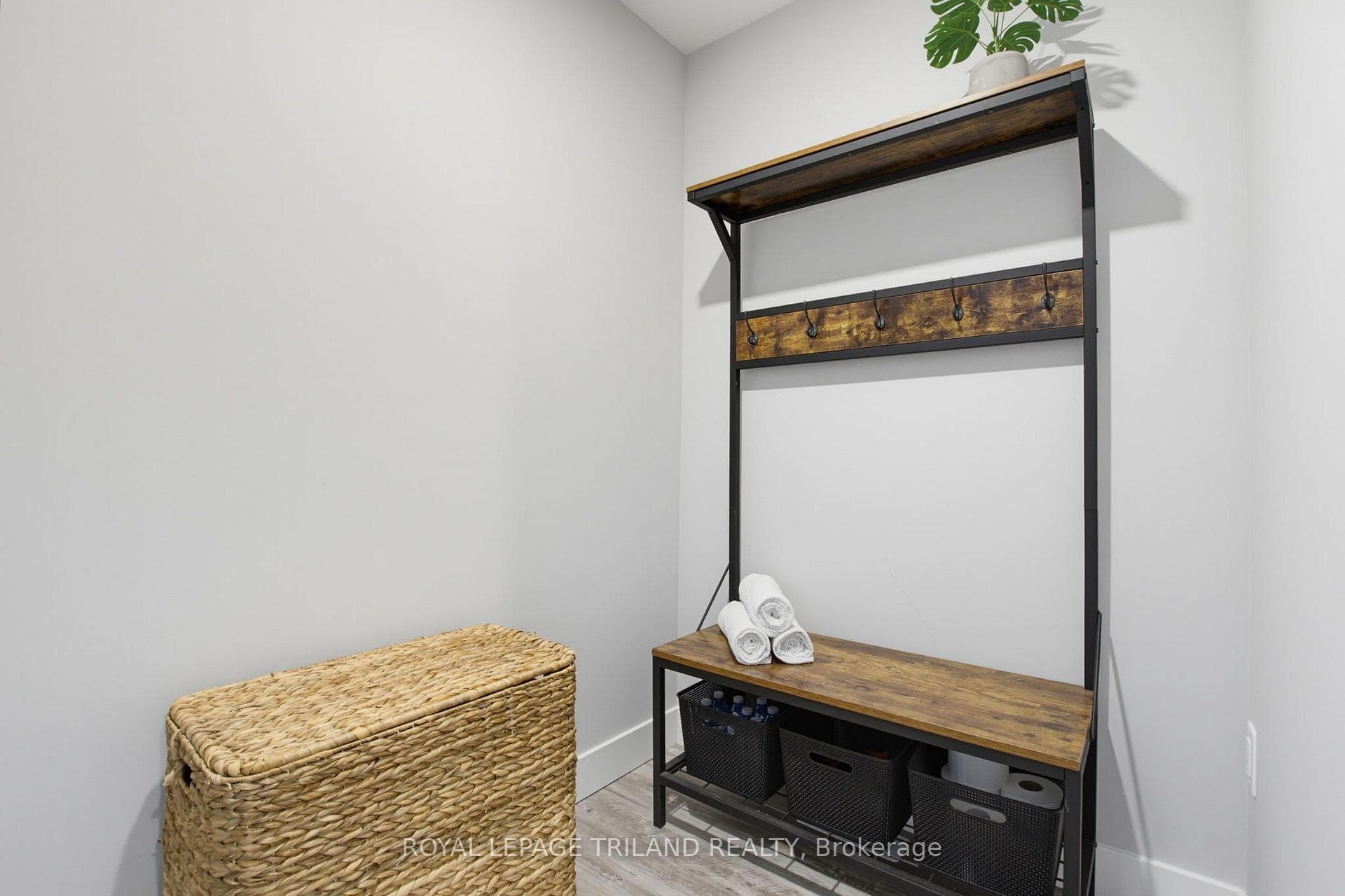 3557 Colonel Talbot Road Unit 14 photo 22