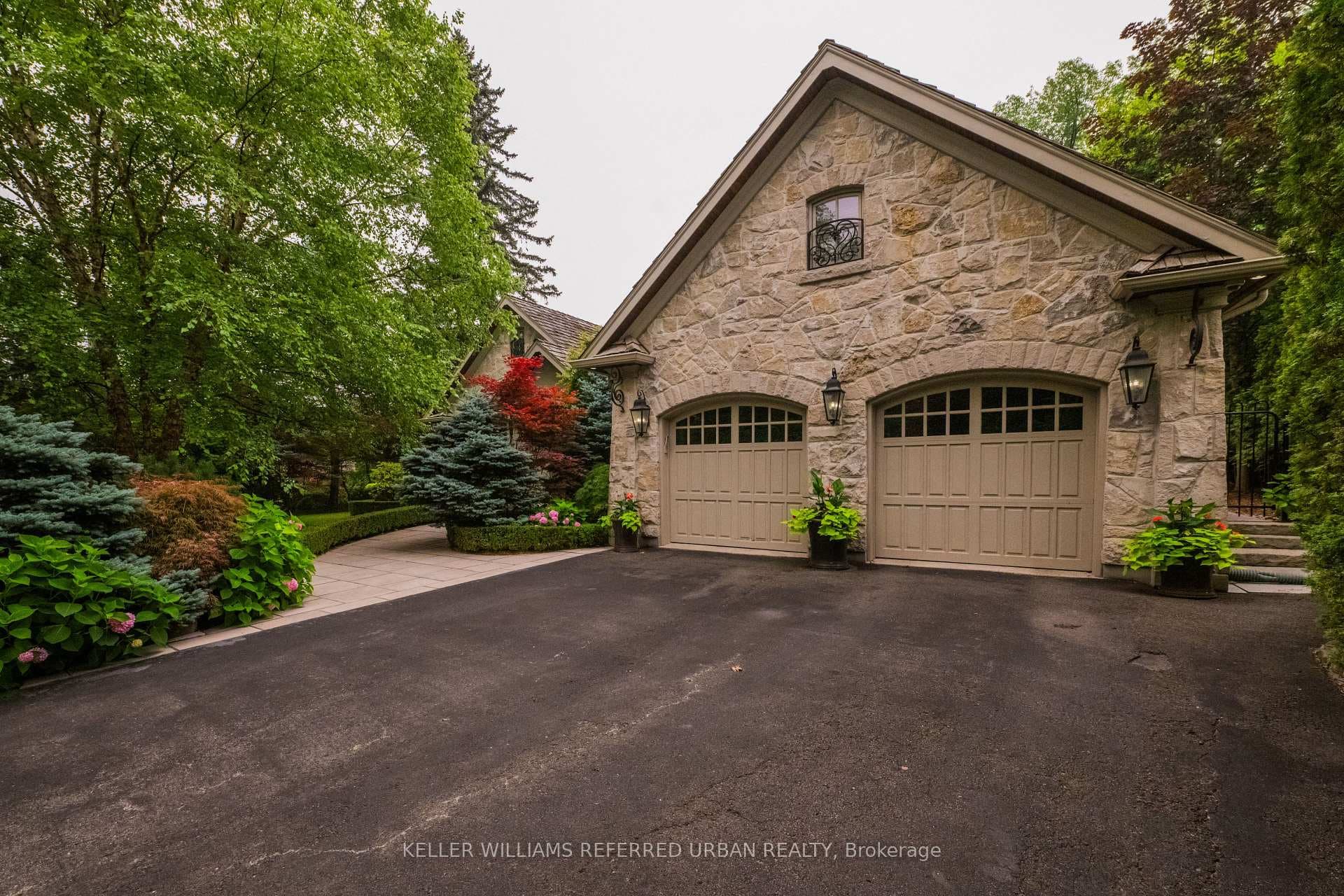 11 Country Club Drive photo 42