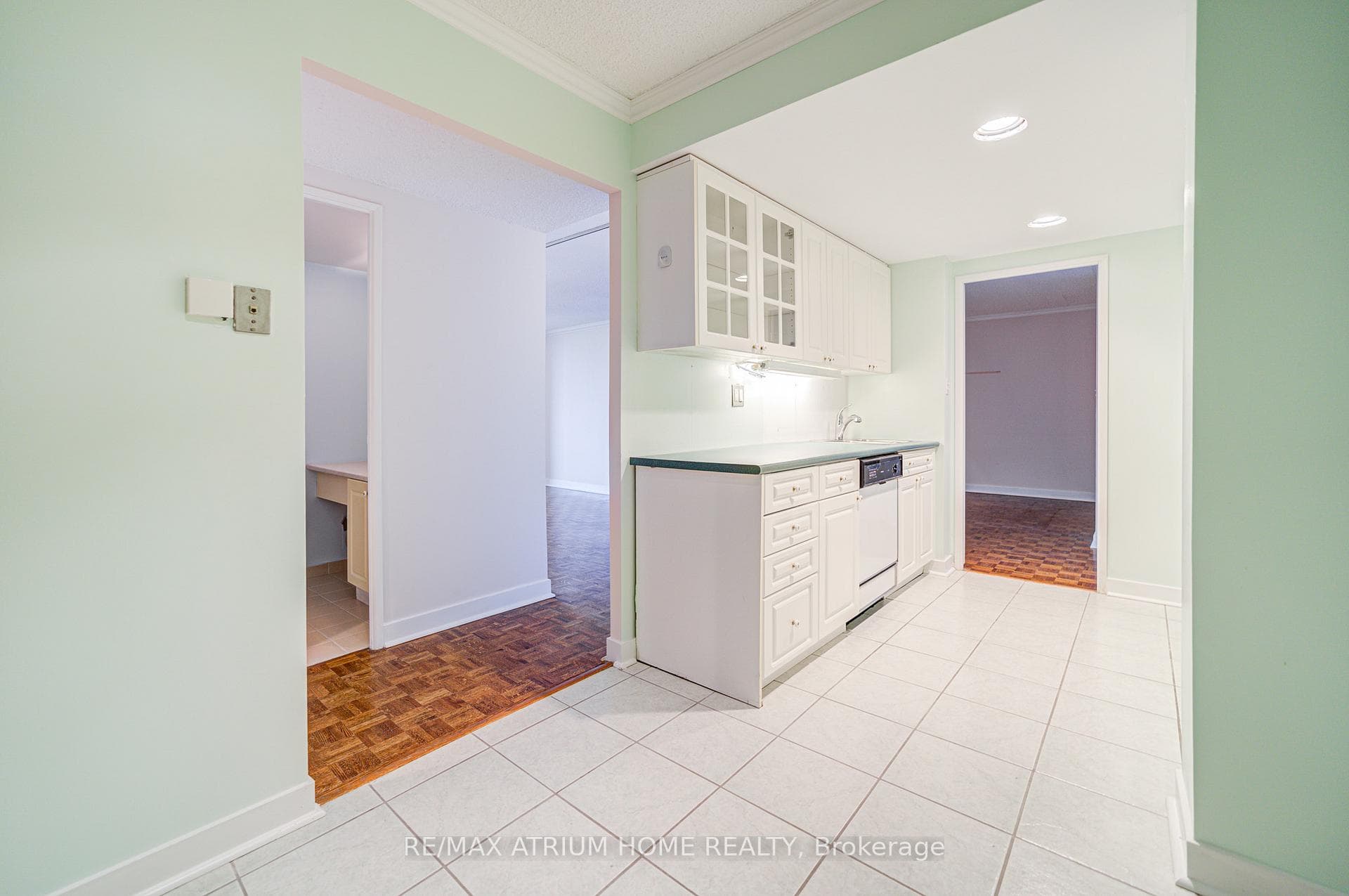 3131 Bridletowne Circle Unit 701 photo 23