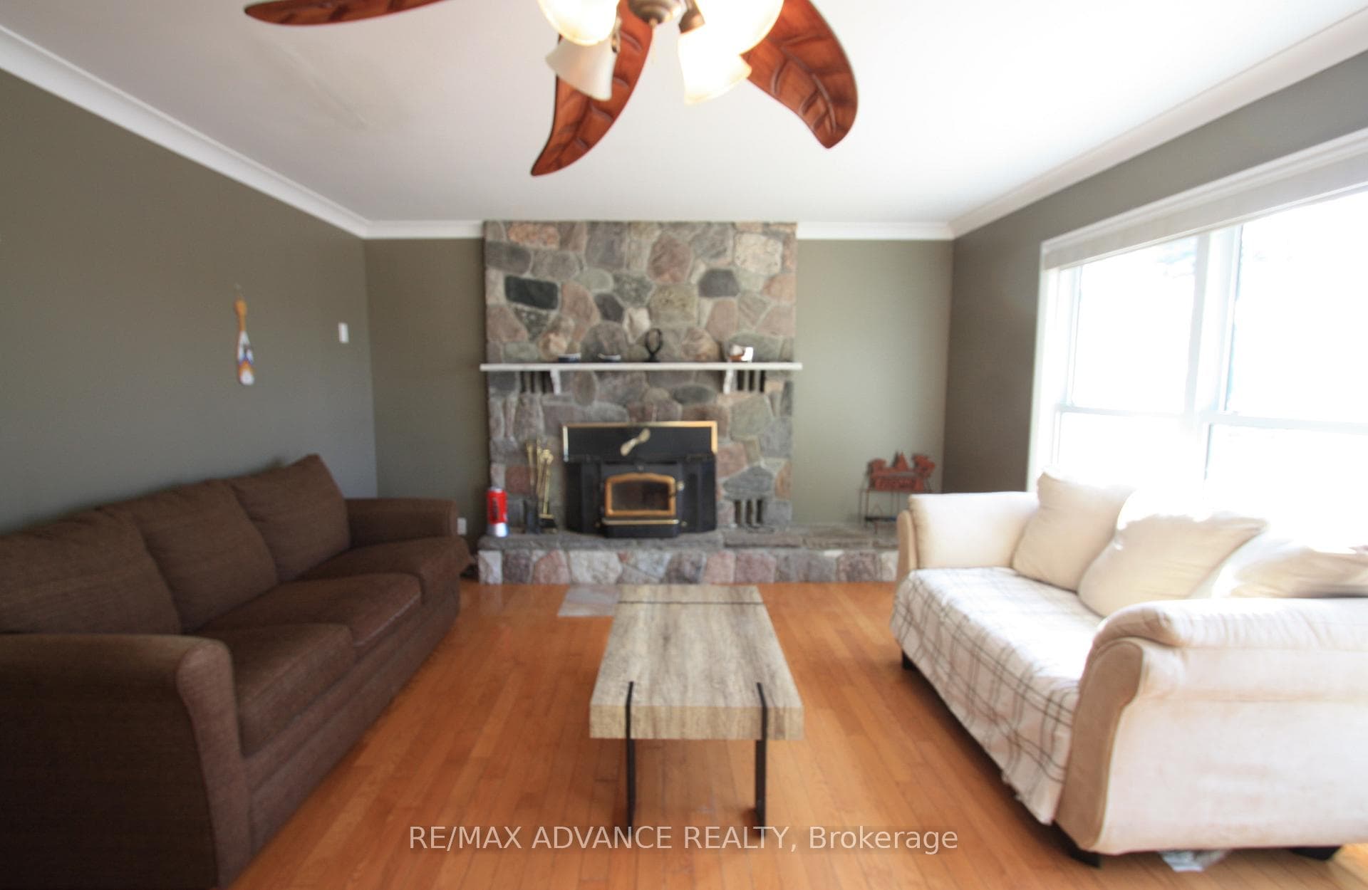 77 ROCKVIEW Road photo 33