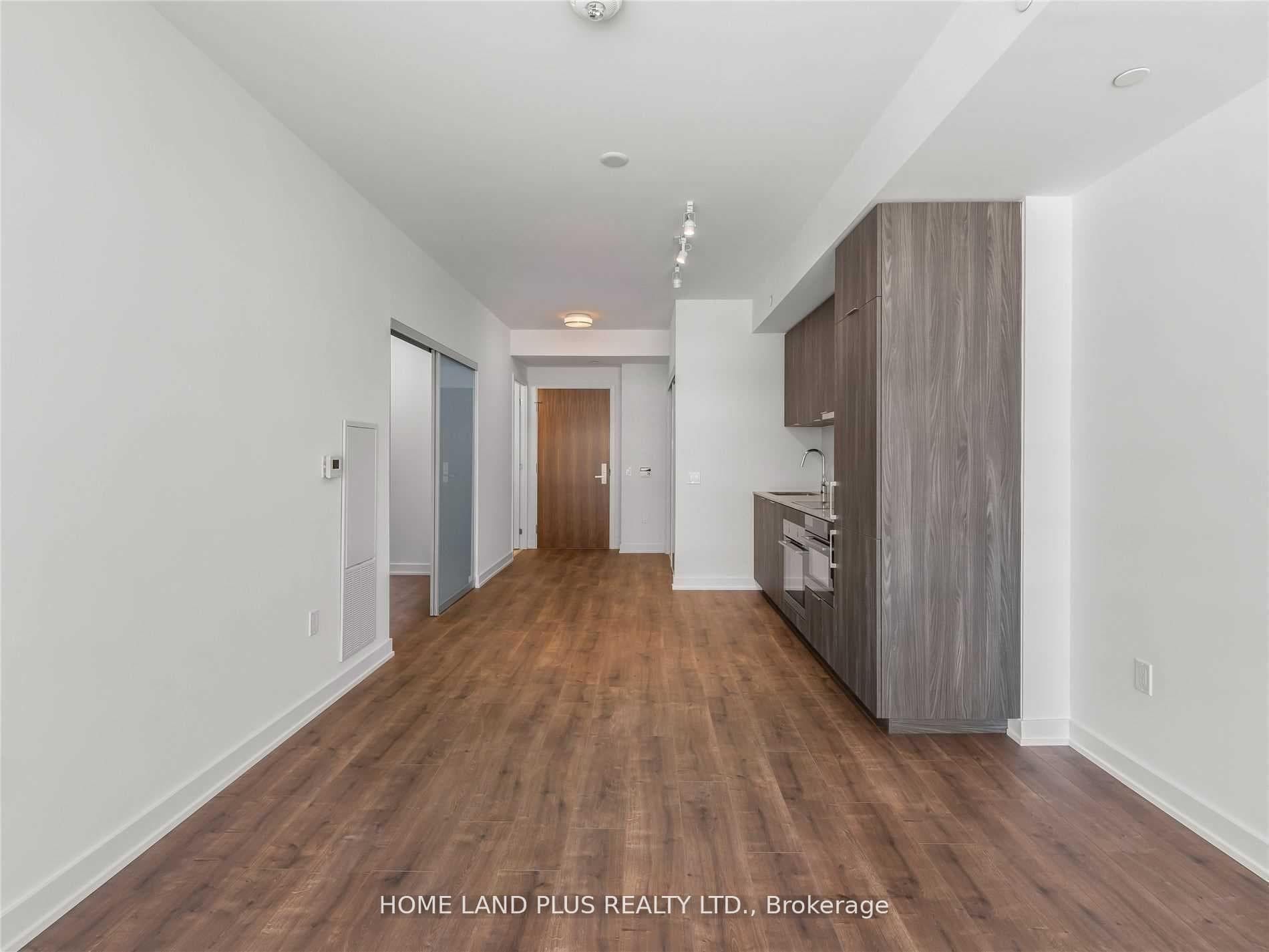 15 Queens Quay Unit 421 photo 6