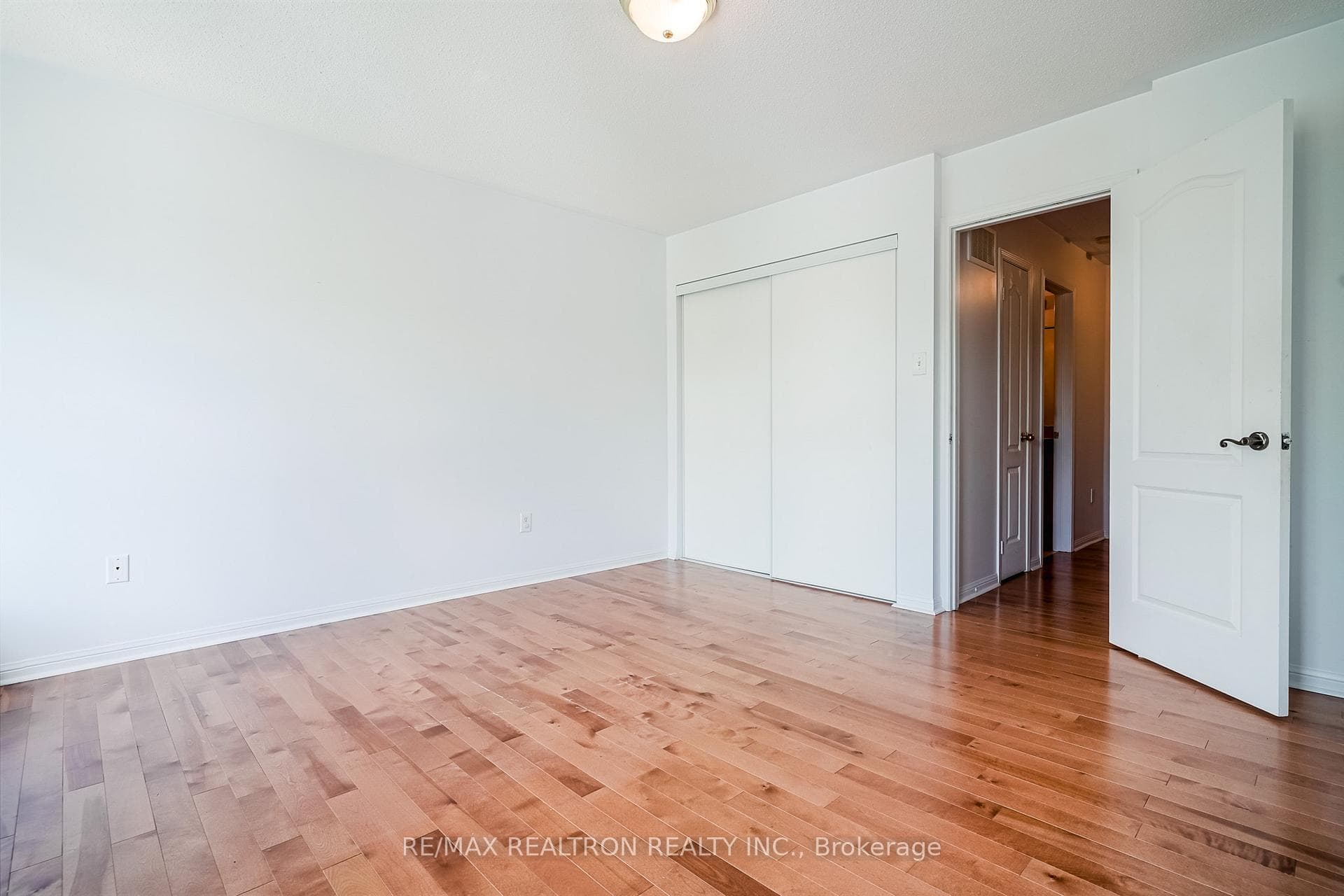 19 Coyote Crescent photo 21