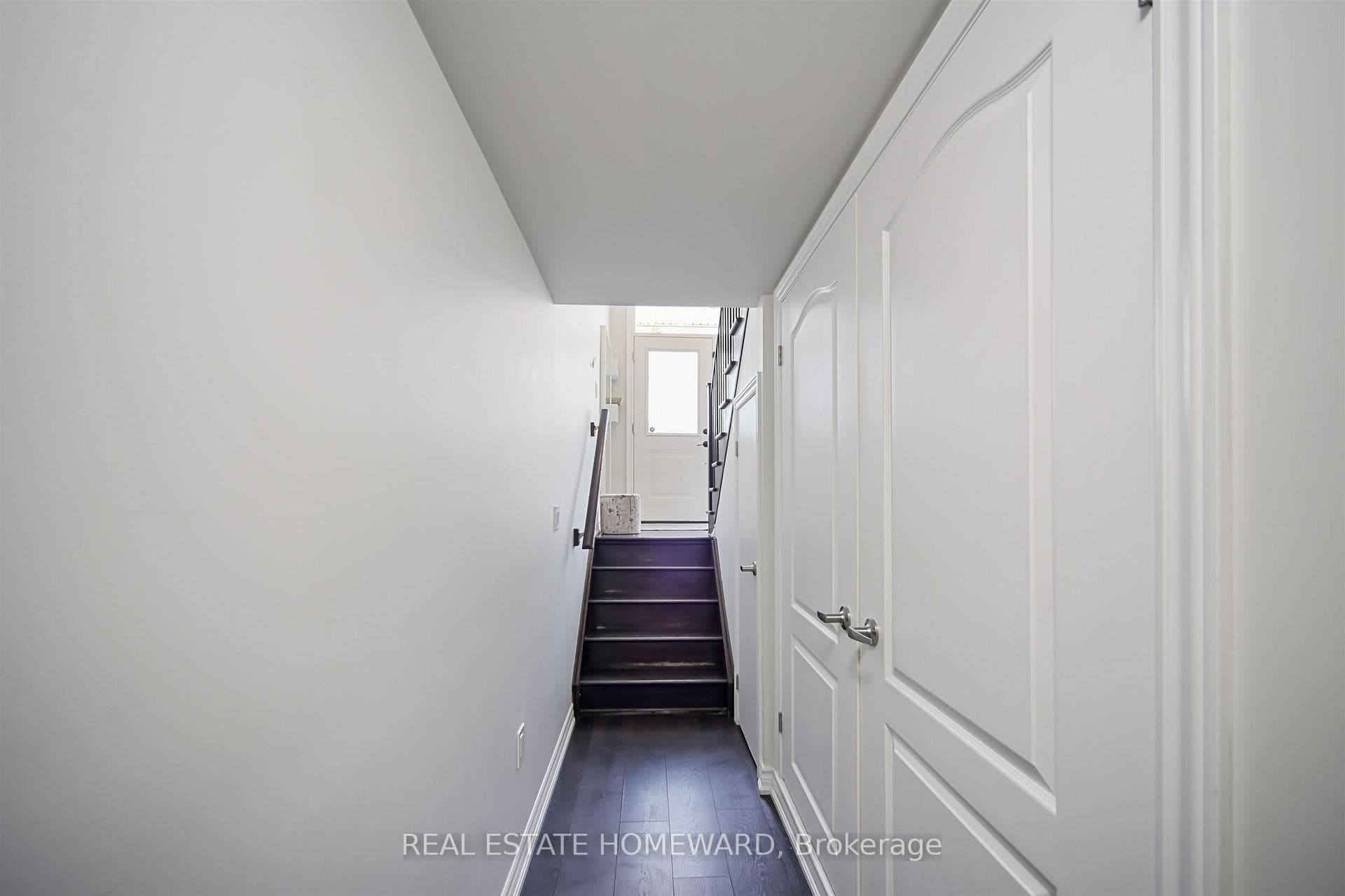 55 Antibes Drive photo 27