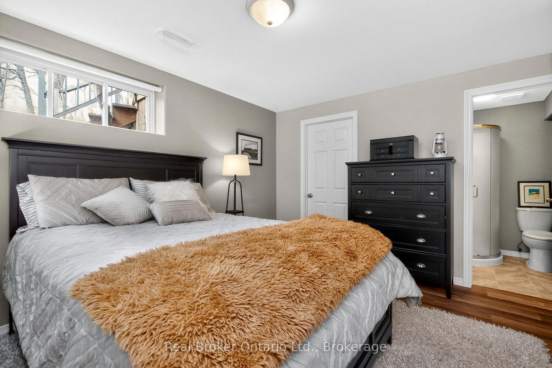 984 Cook Drive photo 22
