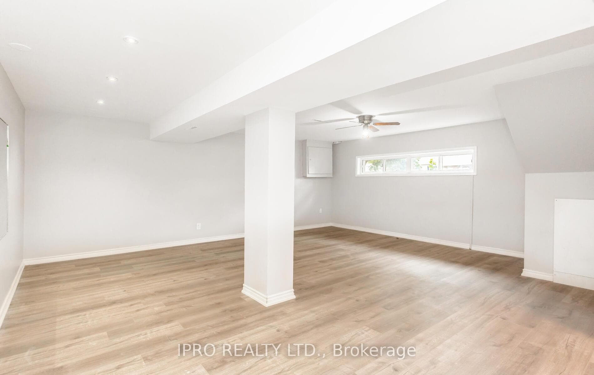 578 TRAFFORD Crescent photo 28