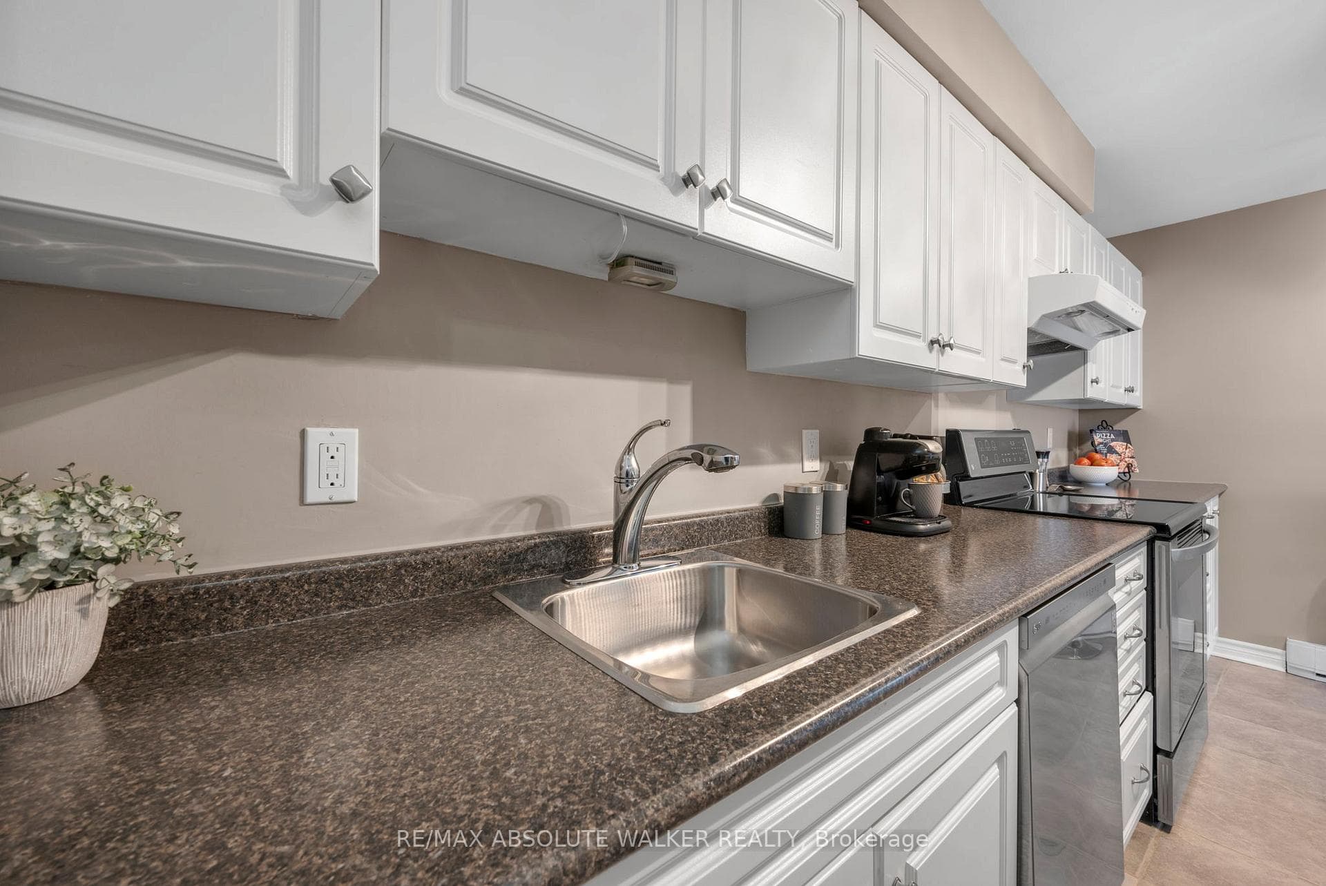 782 St. Andre Drive Unit 38B photo 27