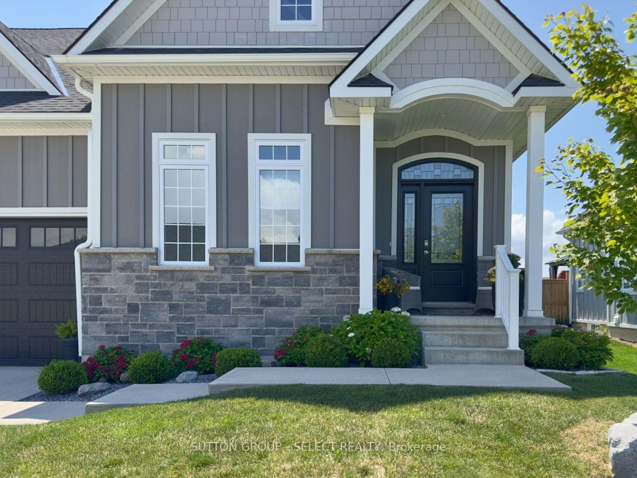 12 BROOKLAWN Drive photo 2
